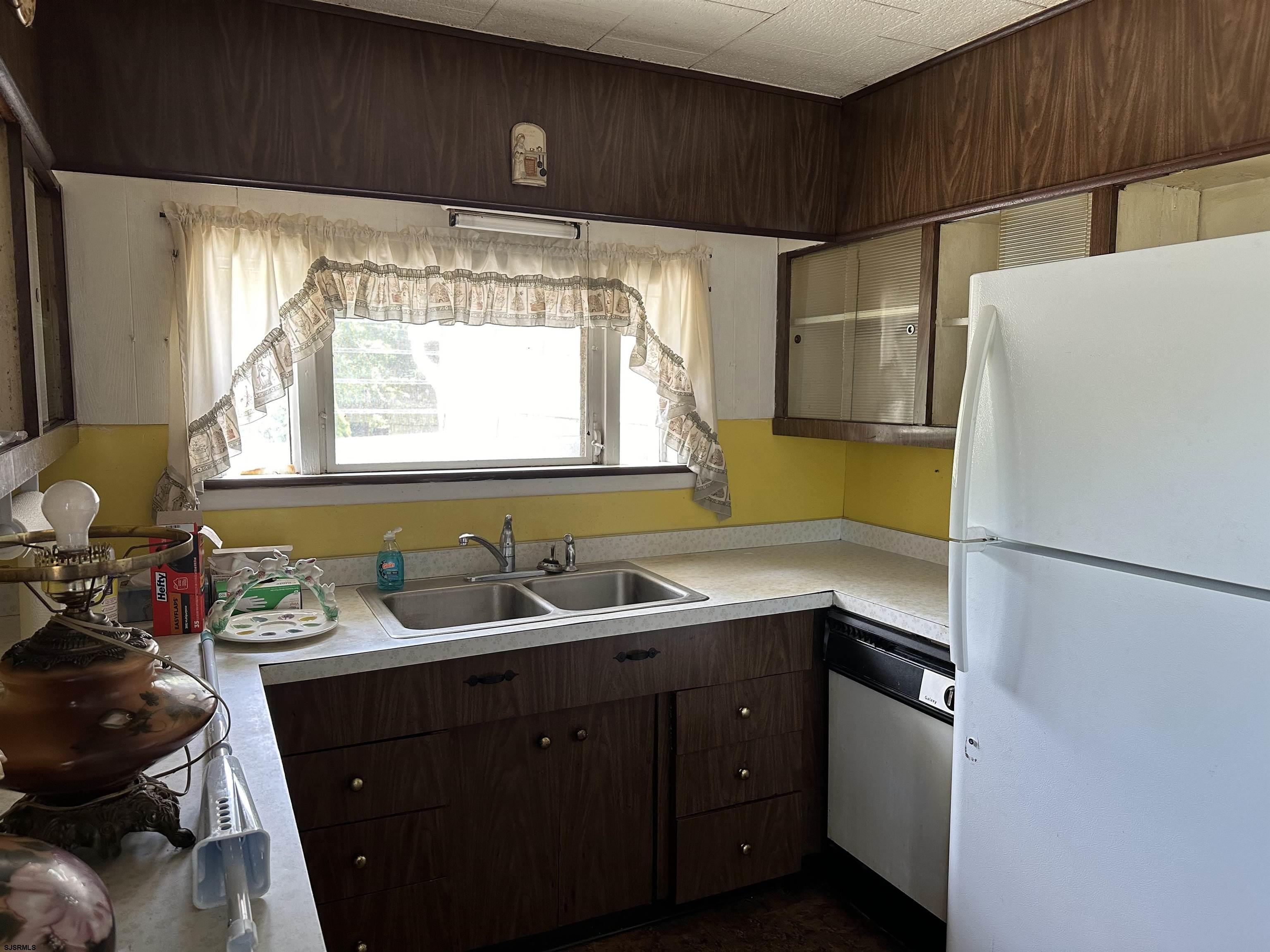 Egg Harbor City, New Jersey 08215, United States, 3 Bedrooms Bedrooms, ,2 BathroomsBathrooms,Residential,Active,166826