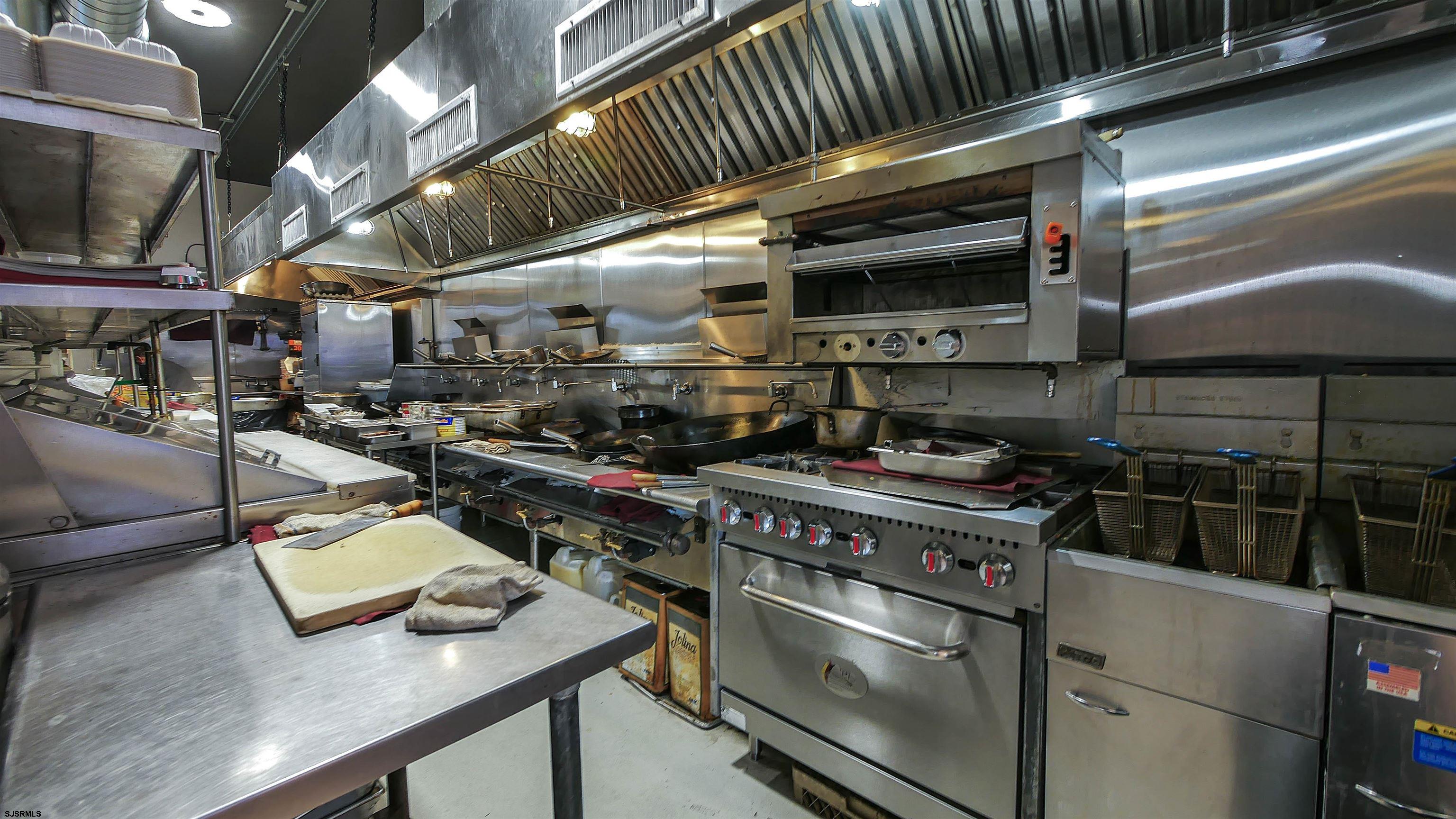 Margate, New Jersey 08402, United States, 2 Bedrooms Bedrooms, ,3 BathroomsBathrooms,Residential,Active,25587