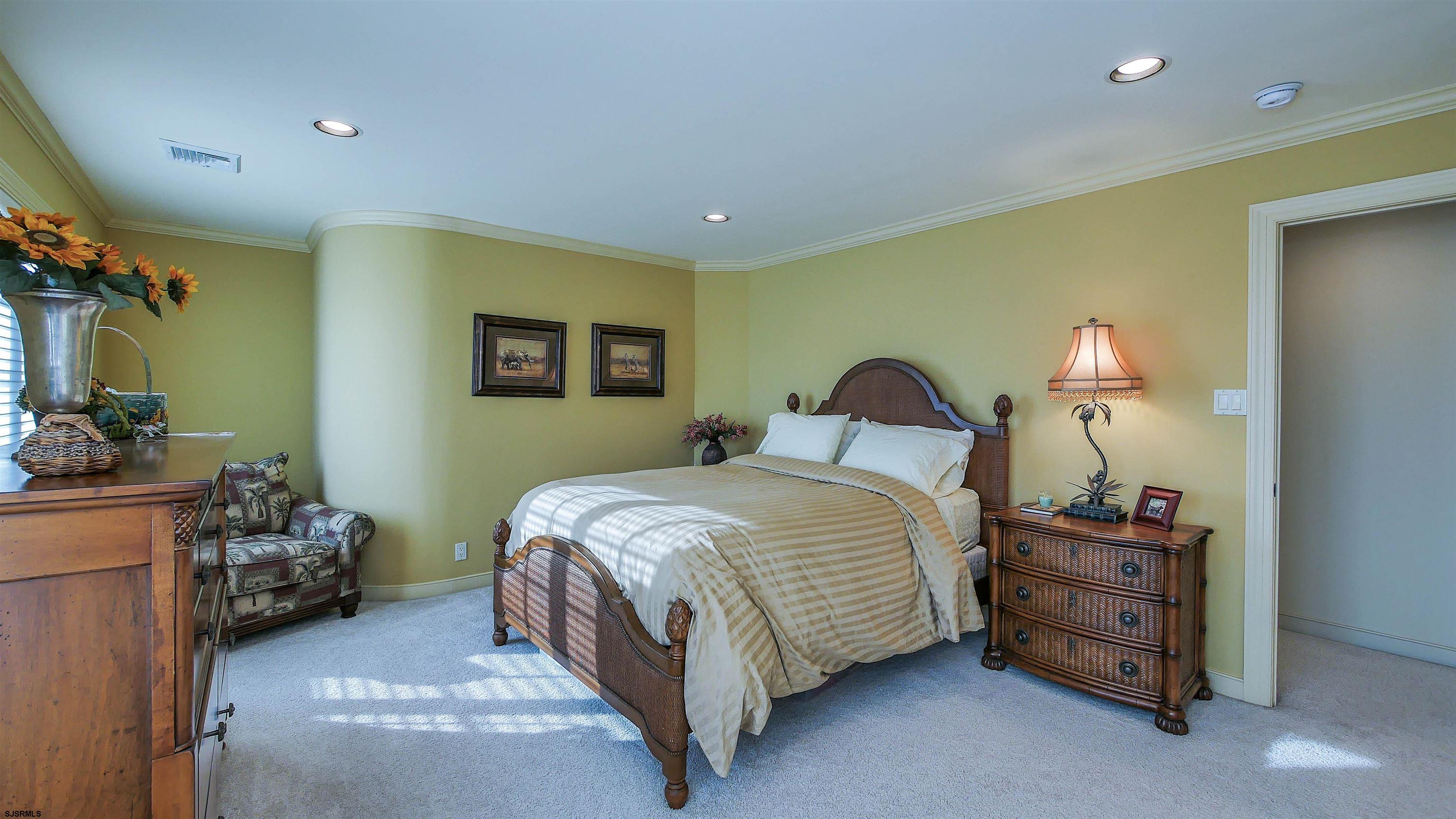 Margate, New Jersey 08402, United States, 4 Bedrooms Bedrooms, ,4 BathroomsBathrooms,Residential,Active,48615