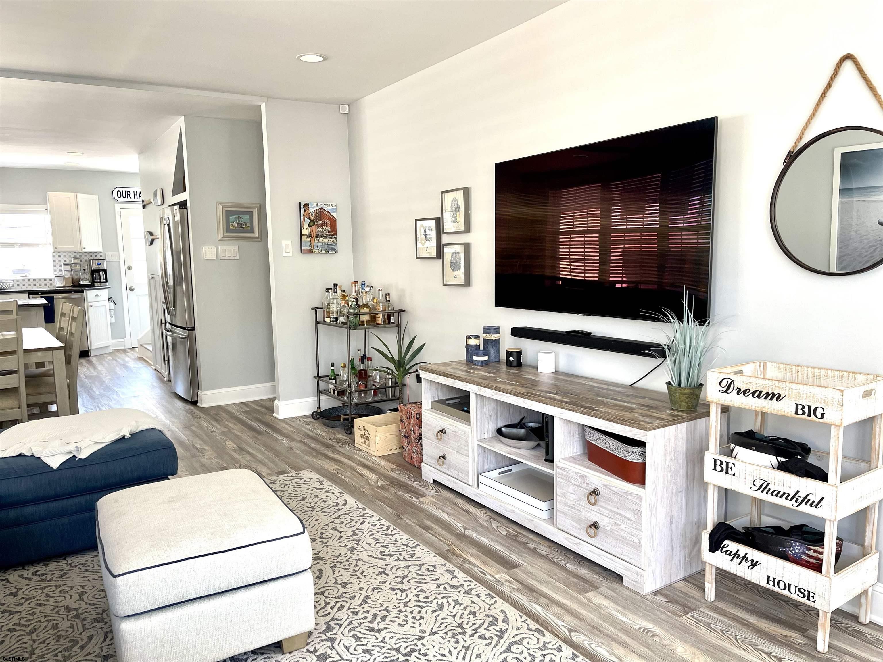 Ventnor, New Jersey 08406, United States, 3 Bedrooms Bedrooms, ,2 BathroomsBathrooms,Residential,Active,142111