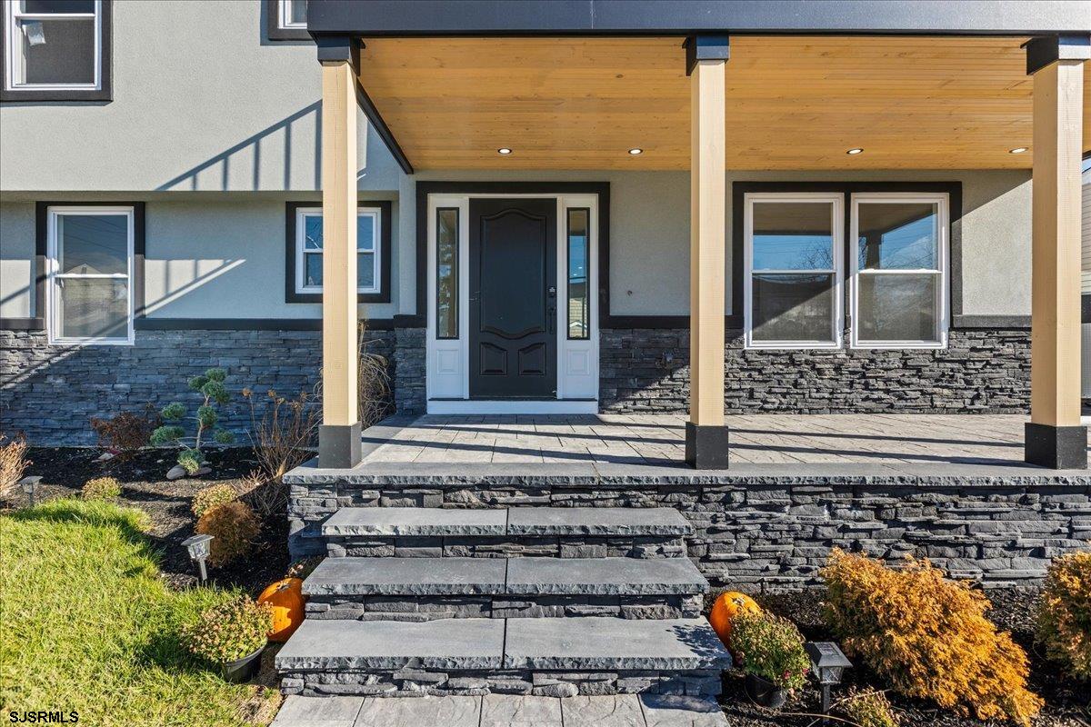 Ventnor, New Jersey 08406, United States, 5 Bedrooms Bedrooms, ,4 BathroomsBathrooms,Residential,Active,243319