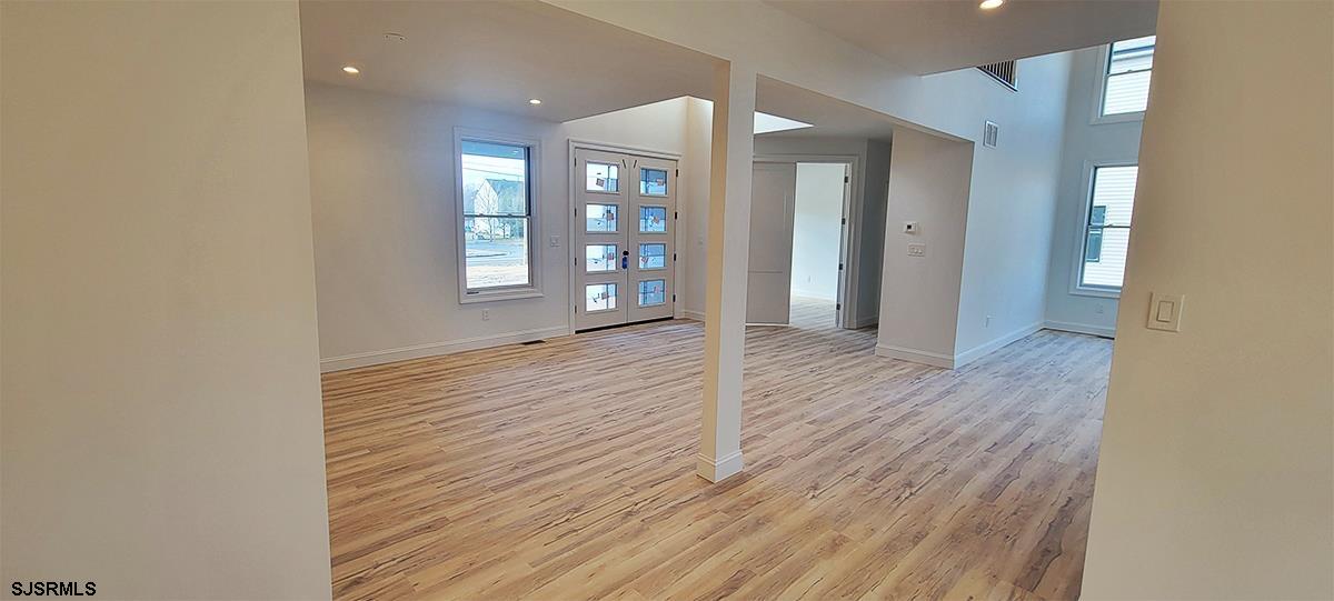 Egg Harbor Township, New Jersey 08234, United States, 4 Bedrooms Bedrooms, ,3 BathroomsBathrooms,Residential,Pending,72491
