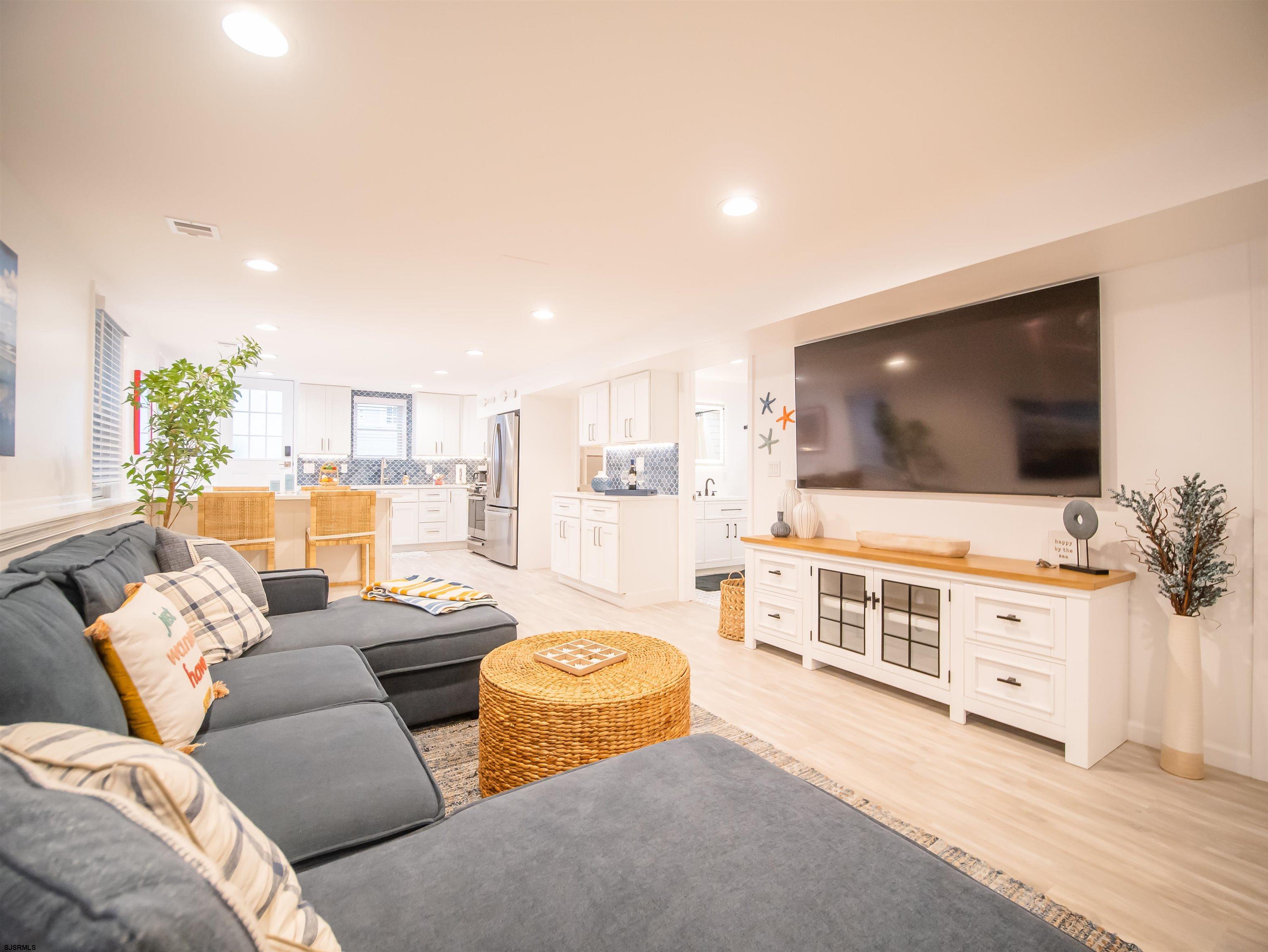 Ventnor, New Jersey 08406, United States, 3 Bedrooms Bedrooms, ,2 BathroomsBathrooms,Residential,Active,28927