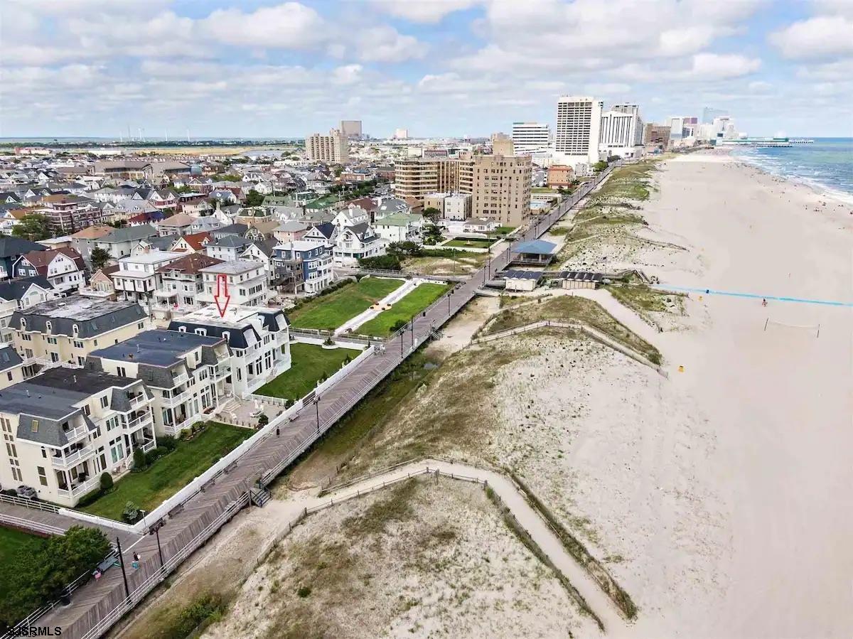 Atlantic City, New Jersey 08401, United States, 4 Bedrooms Bedrooms, ,4 BathroomsBathrooms,Residential,Active,254427