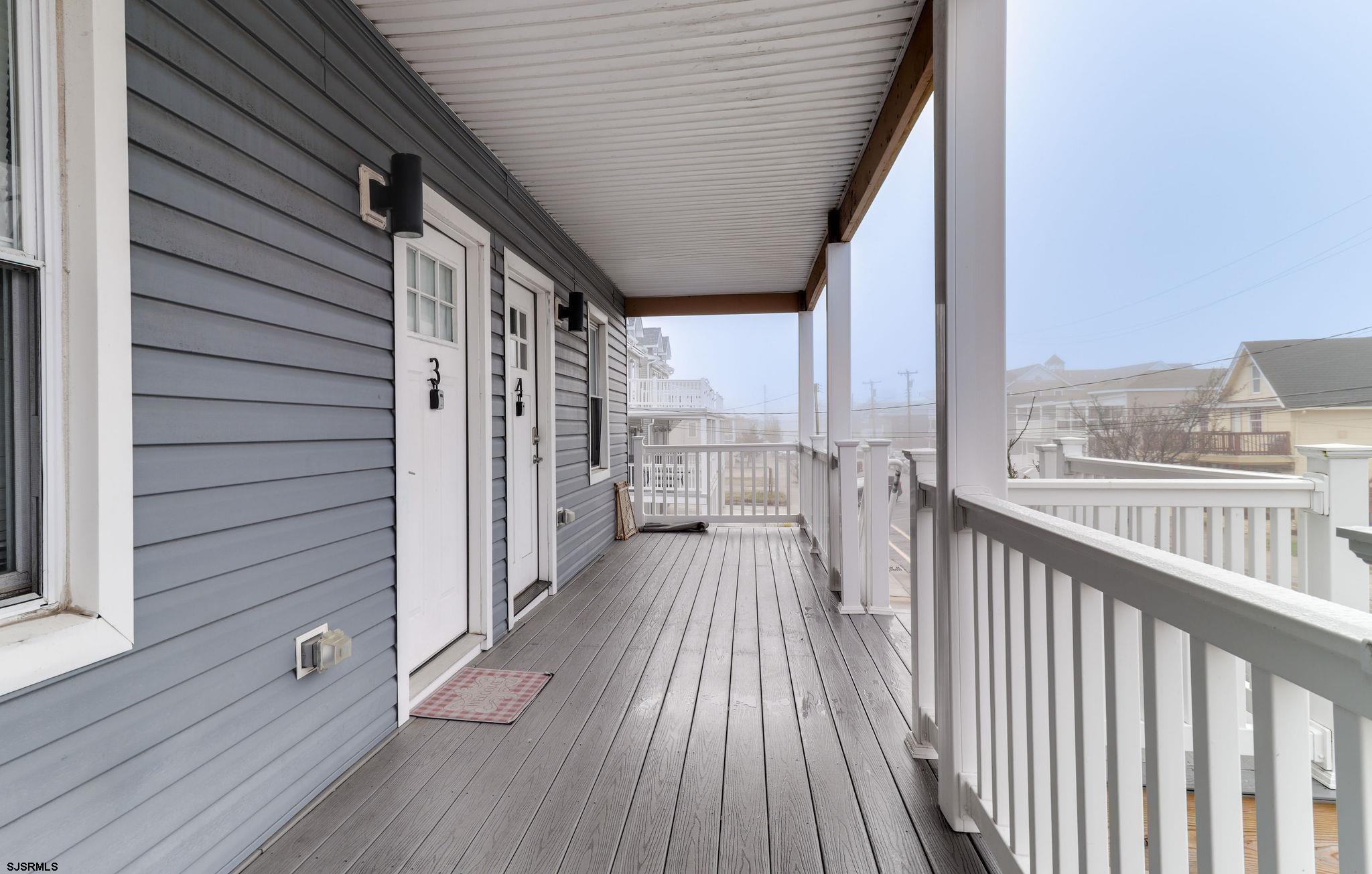 217-221 E Burk