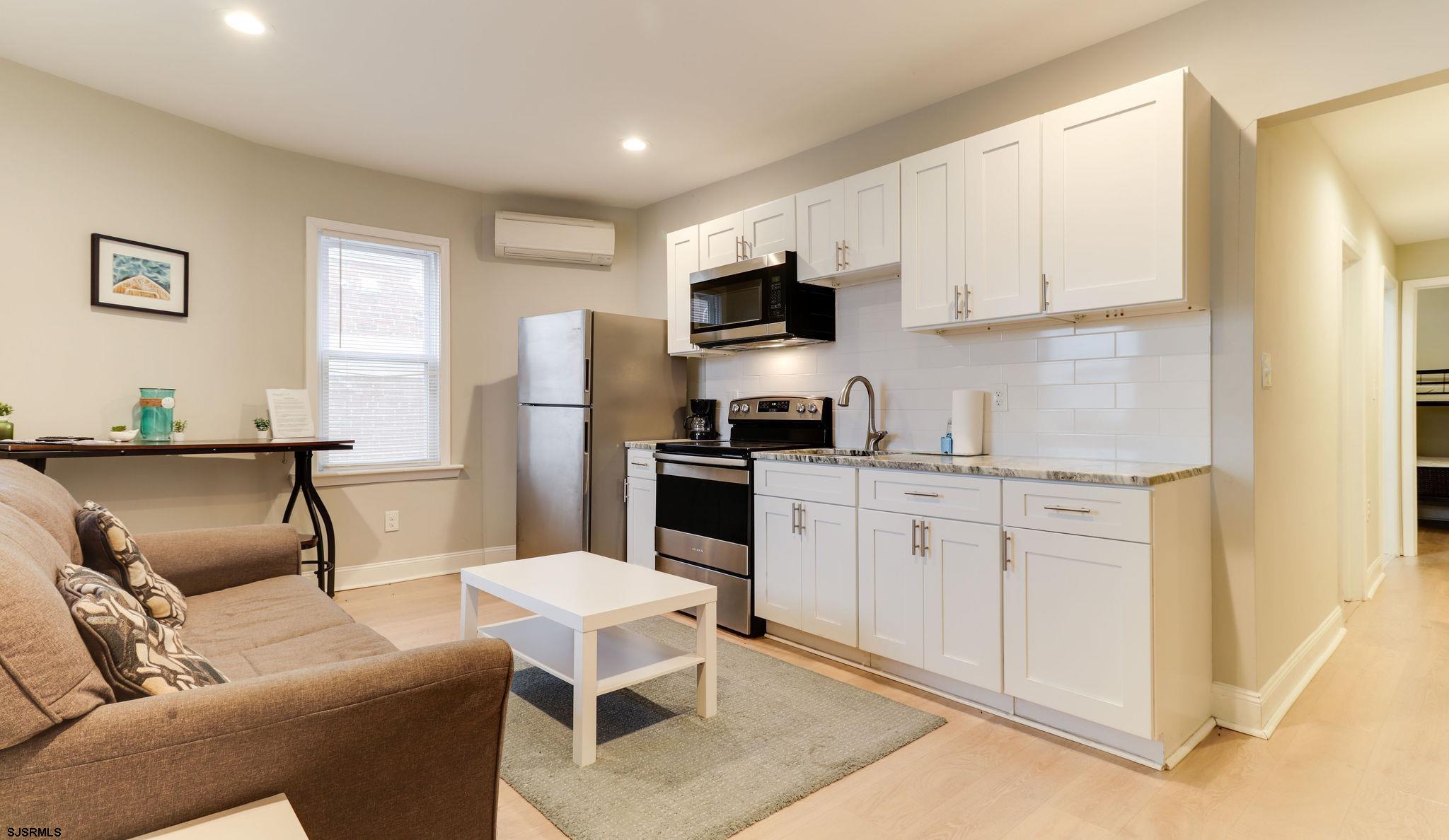 217-221 E Burk