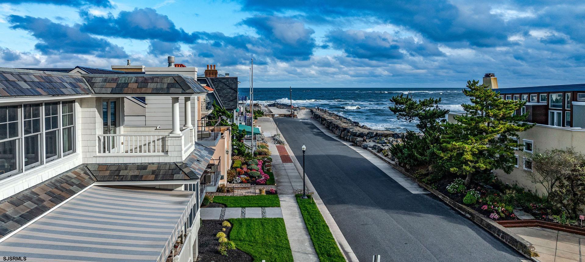 109 S 11th Ave