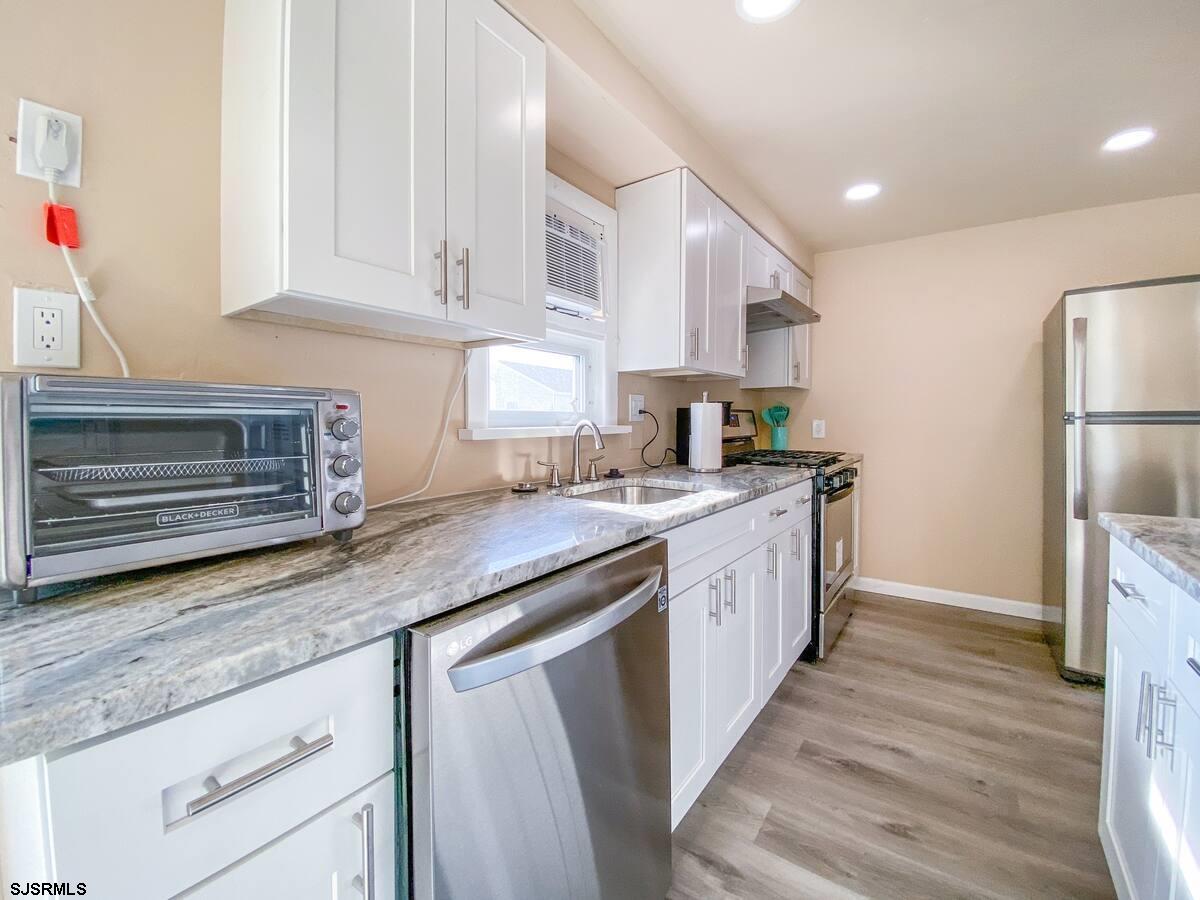 Ventnor Heights, New Jersey 08406, United States, 3 Bedrooms Bedrooms, ,2 BathroomsBathrooms,Residential,Active,201743