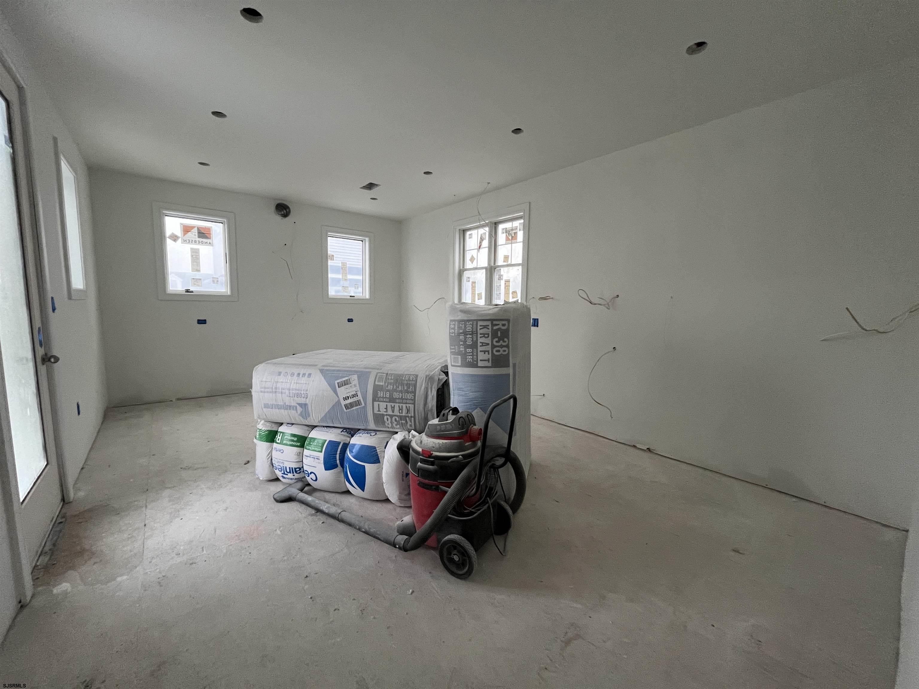 Longport, New Jersey 08403, United States, 6 Bedrooms Bedrooms, ,5 BathroomsBathrooms,Residential,Active,61072