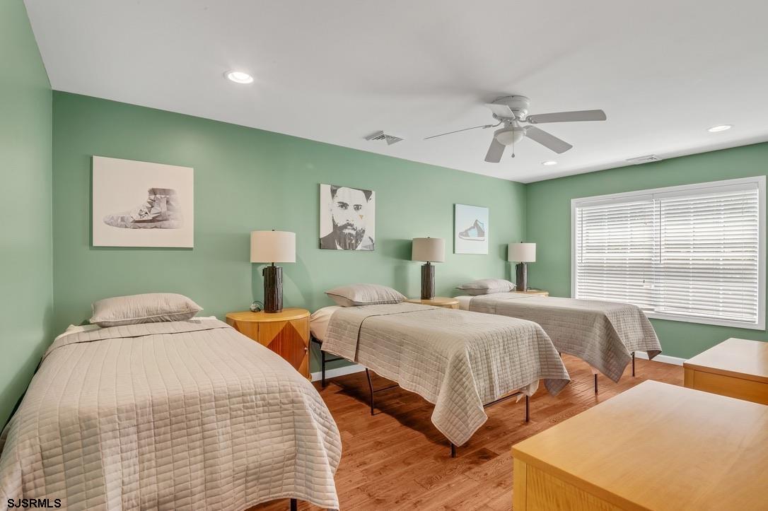 Egg Harbor Township, New Jersey 08234, United States, 8 Bedrooms Bedrooms, ,6 BathroomsBathrooms,Residential,Active,233198