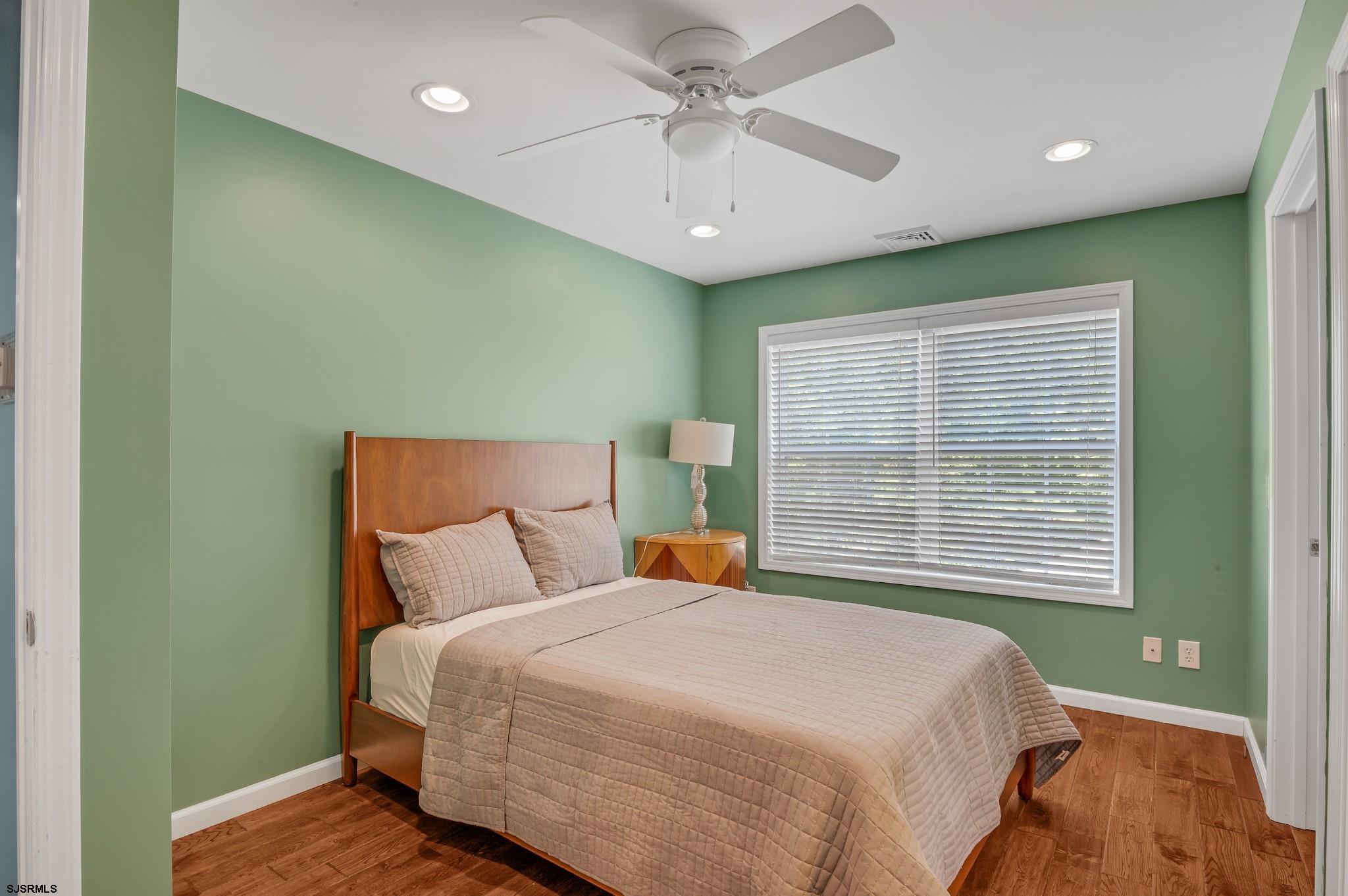 Egg Harbor Township, New Jersey 08234, United States, 8 Bedrooms Bedrooms, ,6 BathroomsBathrooms,Residential,Active,233198