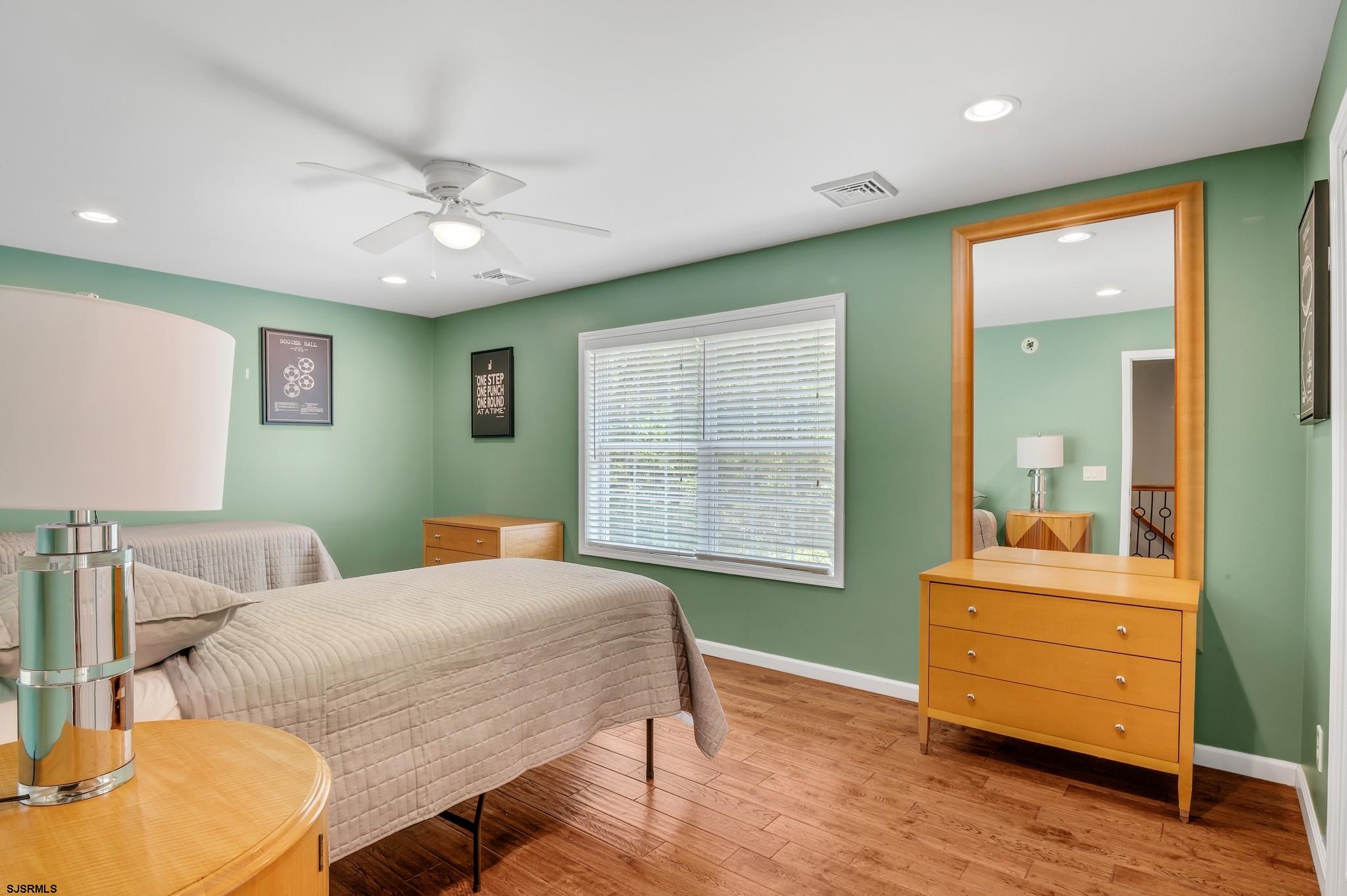 Egg Harbor Township, New Jersey 08234, United States, 8 Bedrooms Bedrooms, ,6 BathroomsBathrooms,Residential,Active,233198