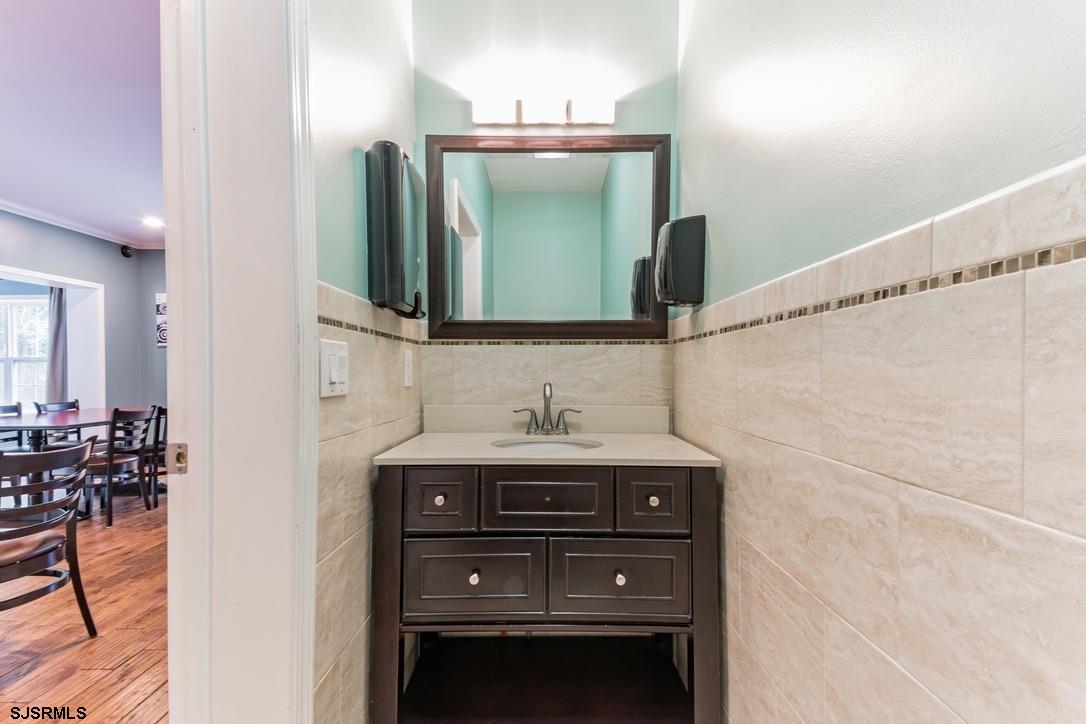 Egg Harbor Township, New Jersey 08234, United States, 8 Bedrooms Bedrooms, ,6 BathroomsBathrooms,Residential,Active,233198