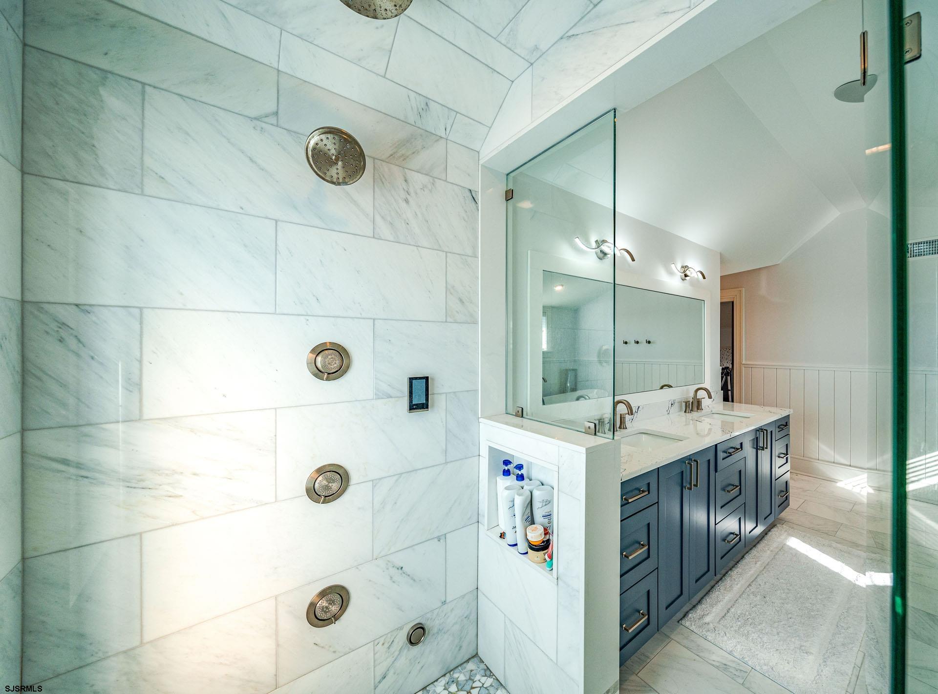 Ocean City, New Jersey 08226, United States, 6 Bedrooms Bedrooms, ,7 BathroomsBathrooms,Residential,Active,10305