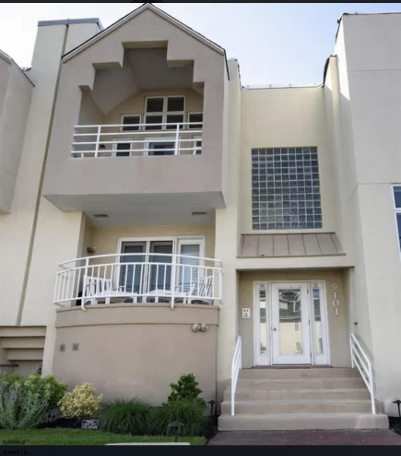 Margate, New Jersey 08402, United States, 2 Bedrooms Bedrooms, ,2 BathroomsBathrooms,Residential,Active,142120