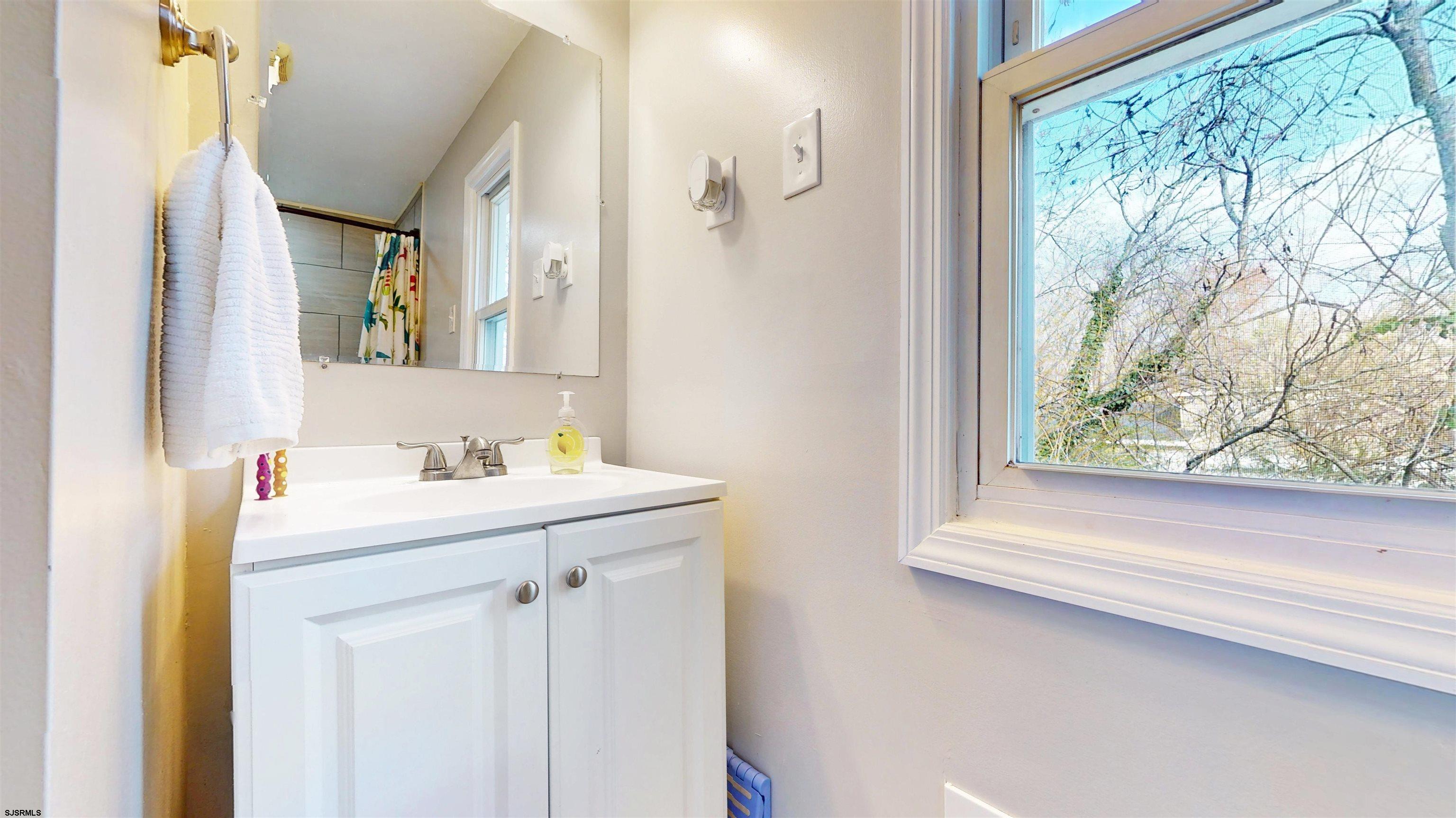 Mays Landing, New Jersey 08330, United States, 3 Bedrooms Bedrooms, ,2 BathroomsBathrooms,Residential,Active,158212