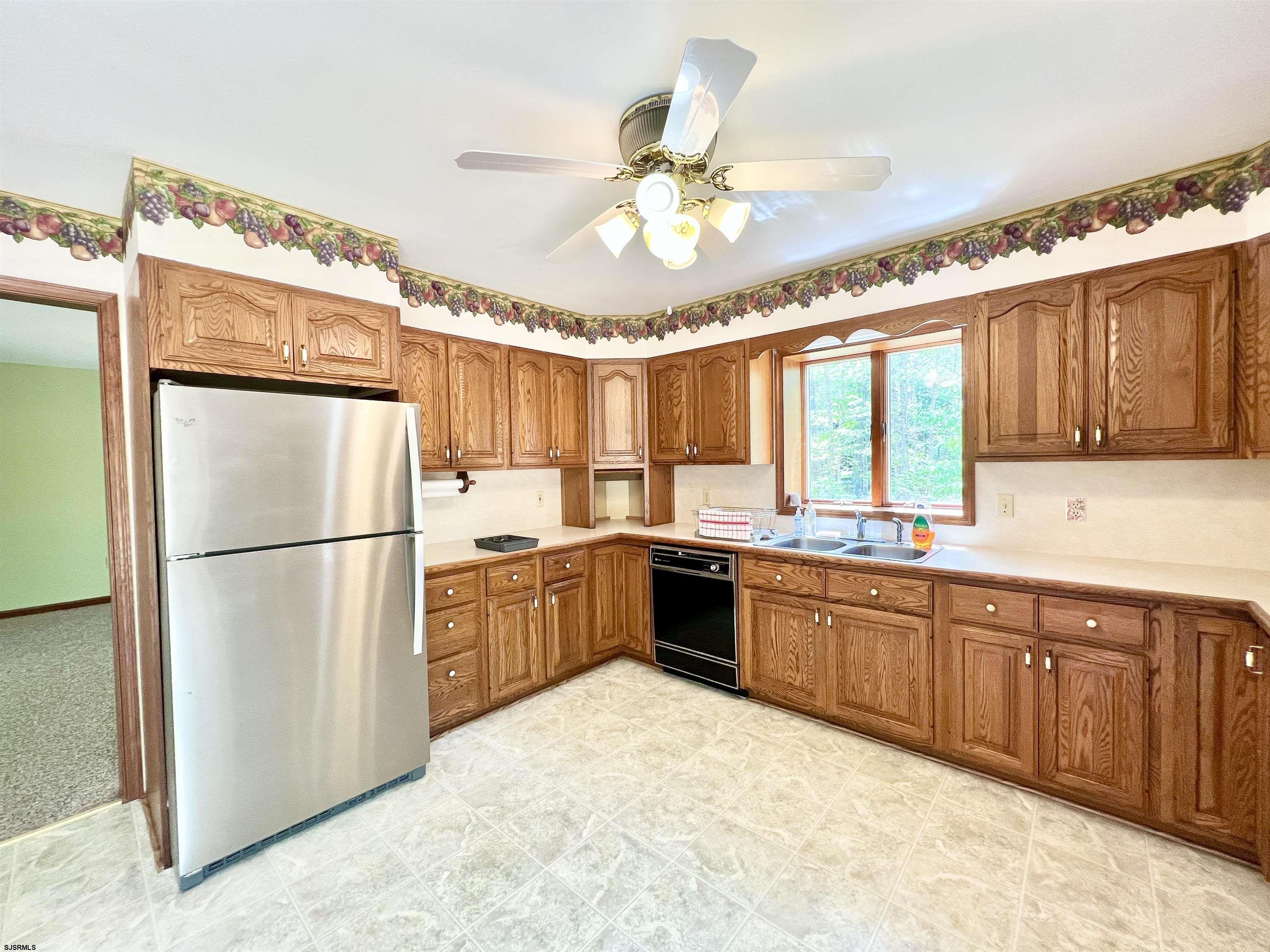 Petersburg, New Jersey 08270, United States, 4 Bedrooms Bedrooms, ,3 BathroomsBathrooms,Residential,Active,126804