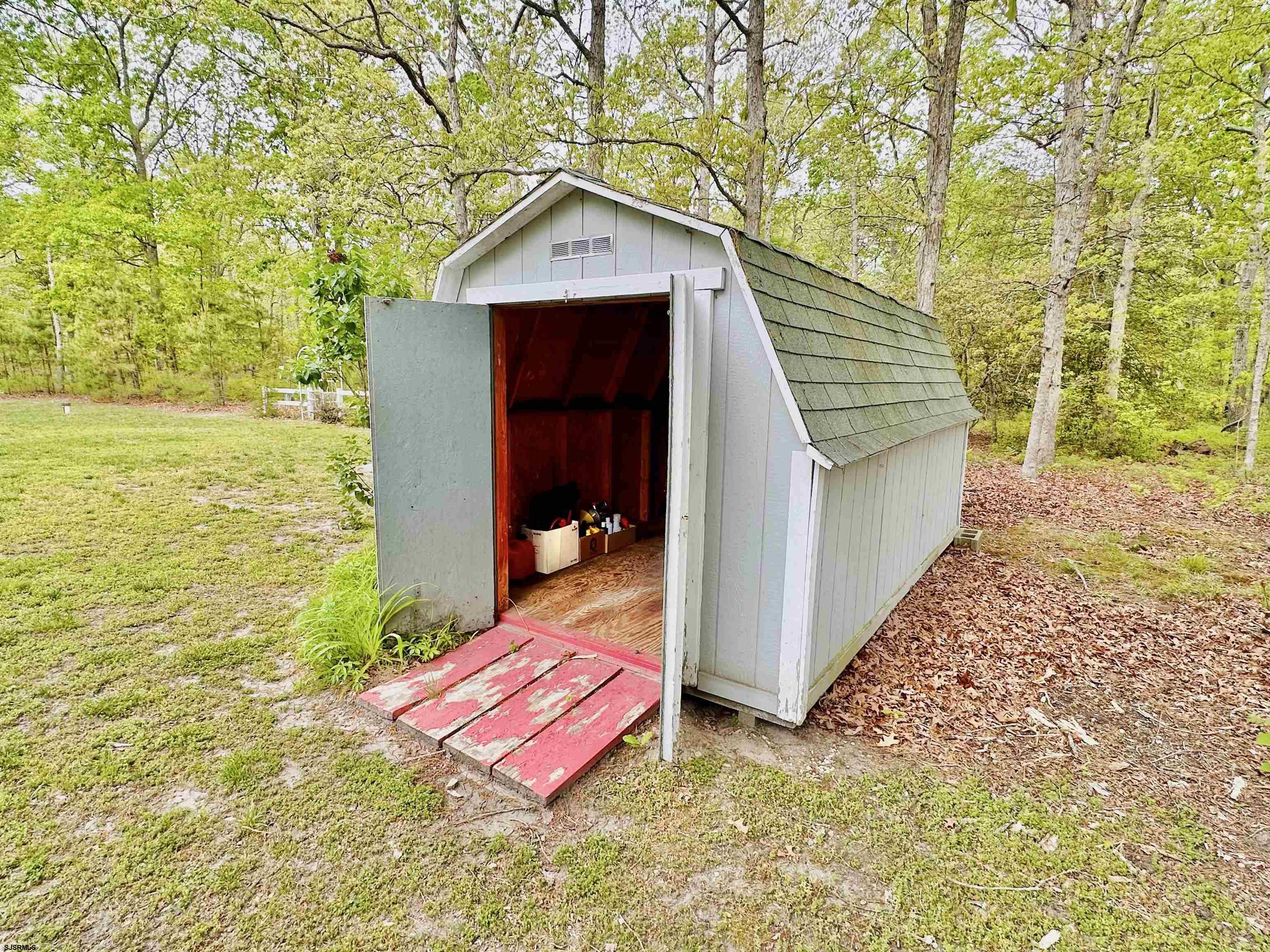 Petersburg, New Jersey 08270, United States, 4 Bedrooms Bedrooms, ,3 BathroomsBathrooms,Residential,Active,126804