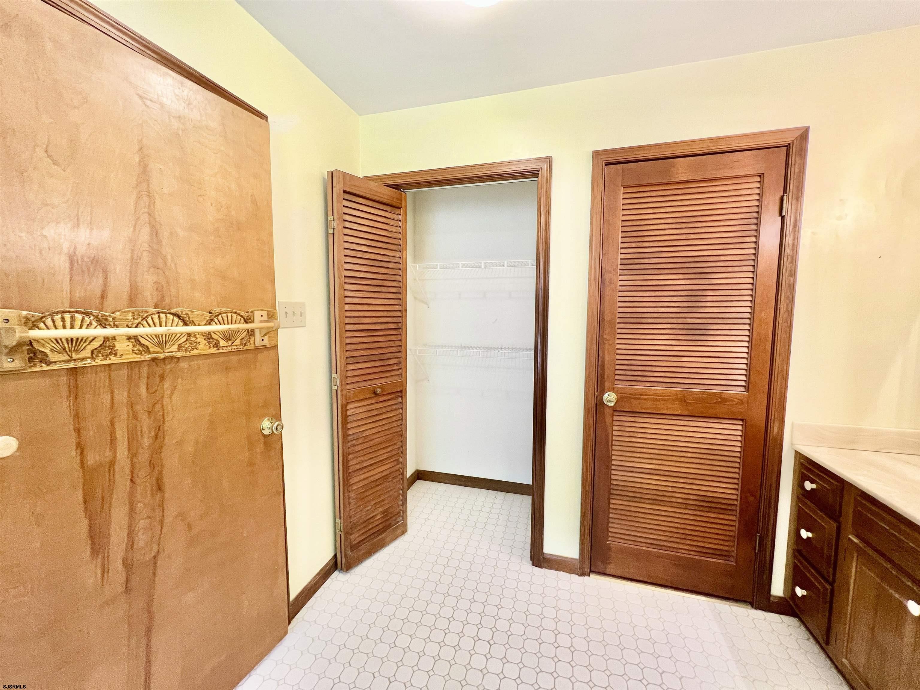 Petersburg, New Jersey 08270, United States, 4 Bedrooms Bedrooms, ,3 BathroomsBathrooms,Residential,Active,126804