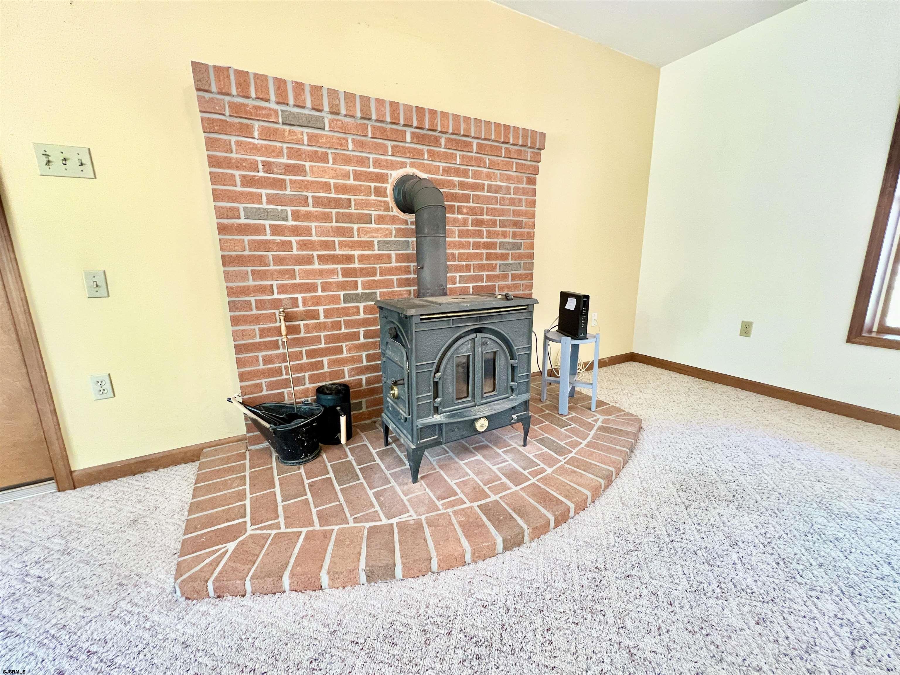 Petersburg, New Jersey 08270, United States, 4 Bedrooms Bedrooms, ,3 BathroomsBathrooms,Residential,Active,126804