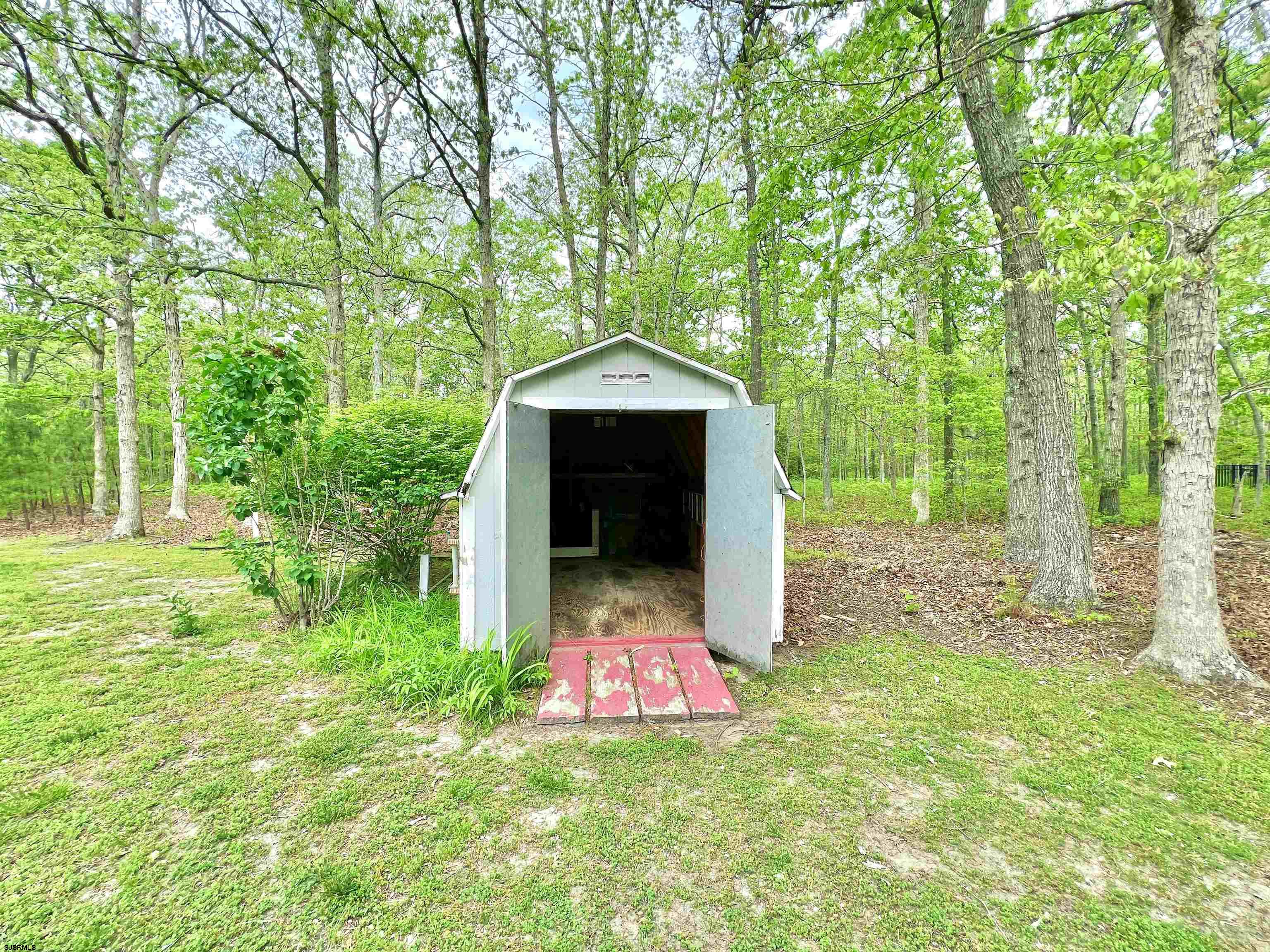 Petersburg, New Jersey 08270, United States, 4 Bedrooms Bedrooms, ,3 BathroomsBathrooms,Residential,Active,126804