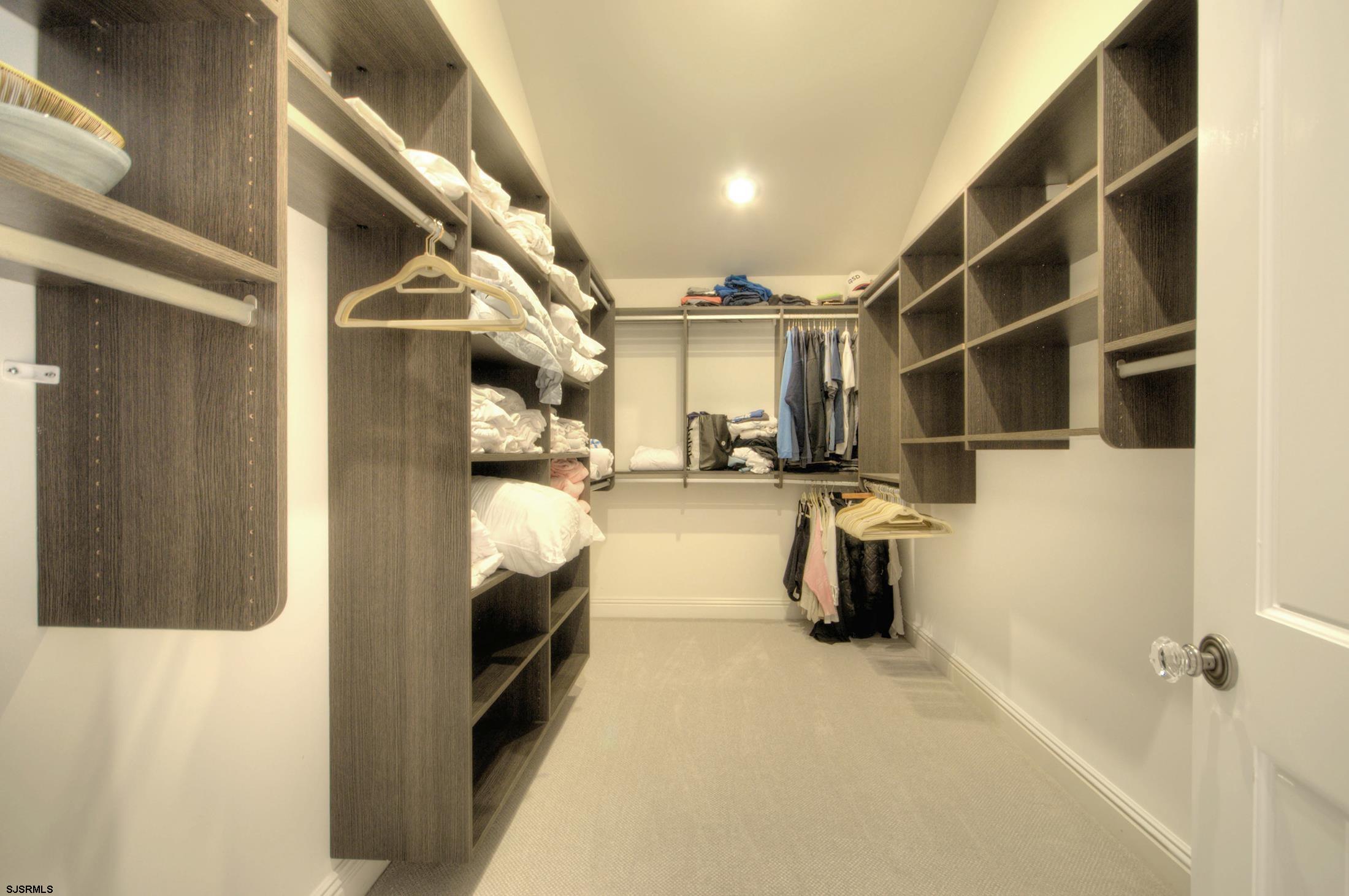 Margate, New Jersey 08402, United States, 6 Bedrooms Bedrooms, ,5 BathroomsBathrooms,Residential,Active,193555