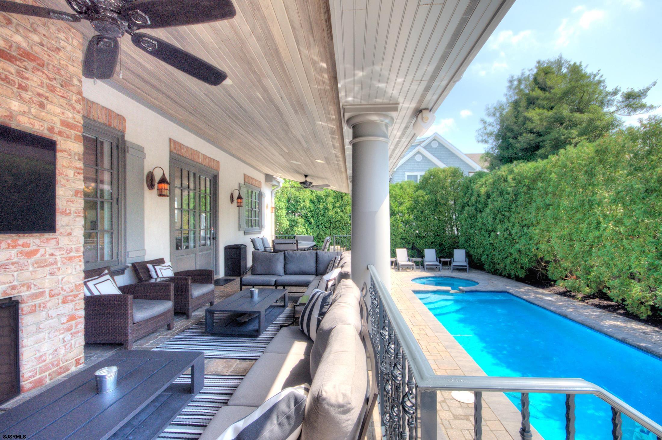 Margate, New Jersey 08402, United States, 6 Bedrooms Bedrooms, ,5 BathroomsBathrooms,Residential,Active,193555