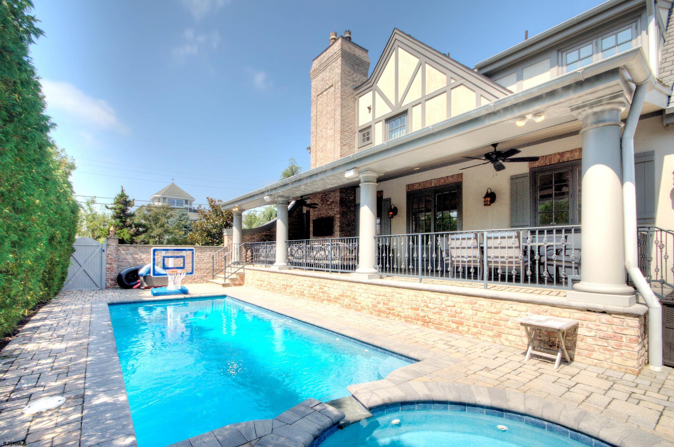 Margate, New Jersey 08402, United States, 6 Bedrooms Bedrooms, ,5 BathroomsBathrooms,Residential,Active,193555