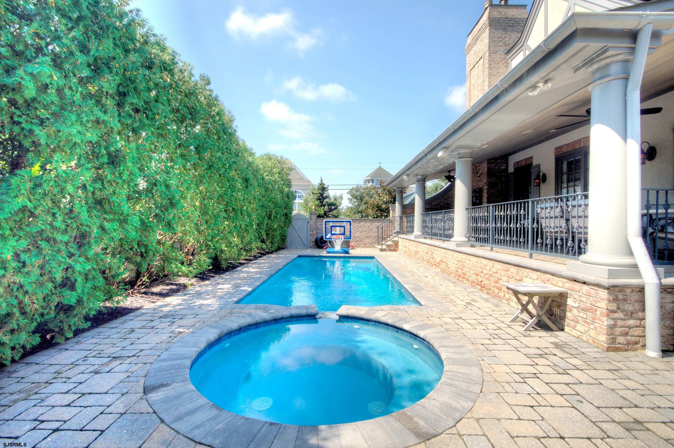 Margate, New Jersey 08402, United States, 6 Bedrooms Bedrooms, ,5 BathroomsBathrooms,Residential,Active,193555