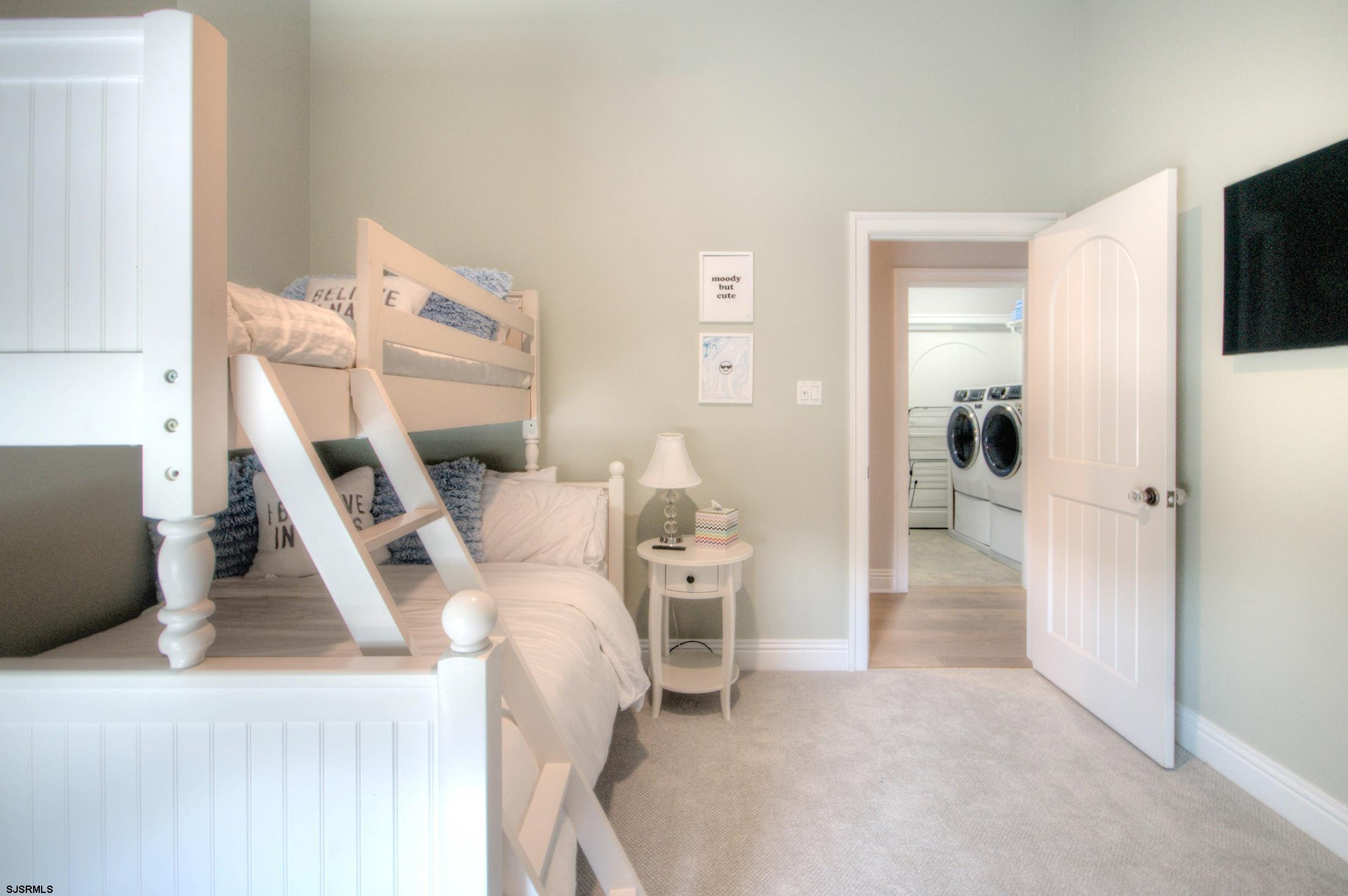 Margate, New Jersey 08402, United States, 6 Bedrooms Bedrooms, ,5 BathroomsBathrooms,Residential,Active,193555