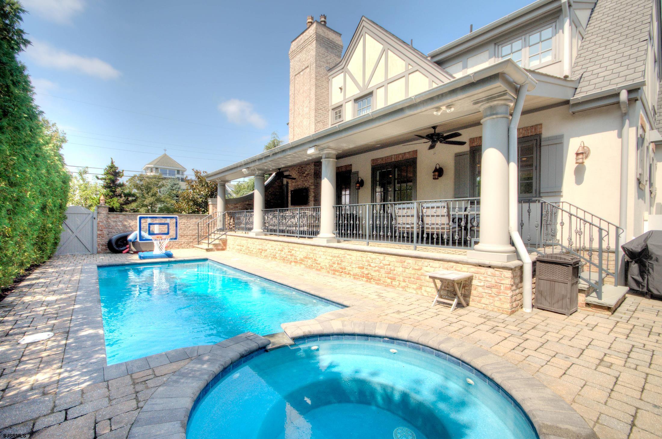 Margate, New Jersey 08402, United States, 6 Bedrooms Bedrooms, ,5 BathroomsBathrooms,Residential,Active,193555