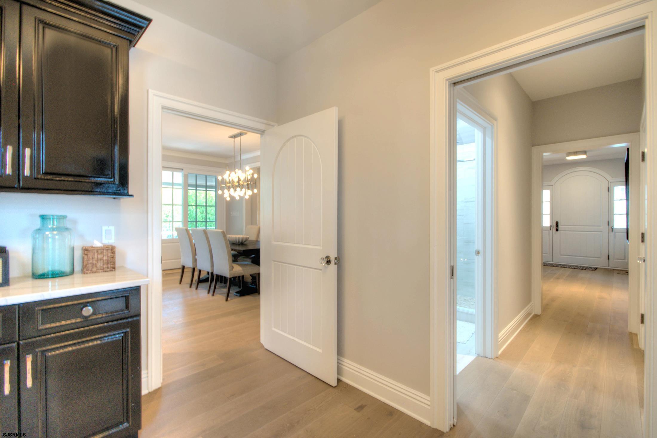 Margate, New Jersey 08402, United States, 6 Bedrooms Bedrooms, ,5 BathroomsBathrooms,Residential,Active,193555