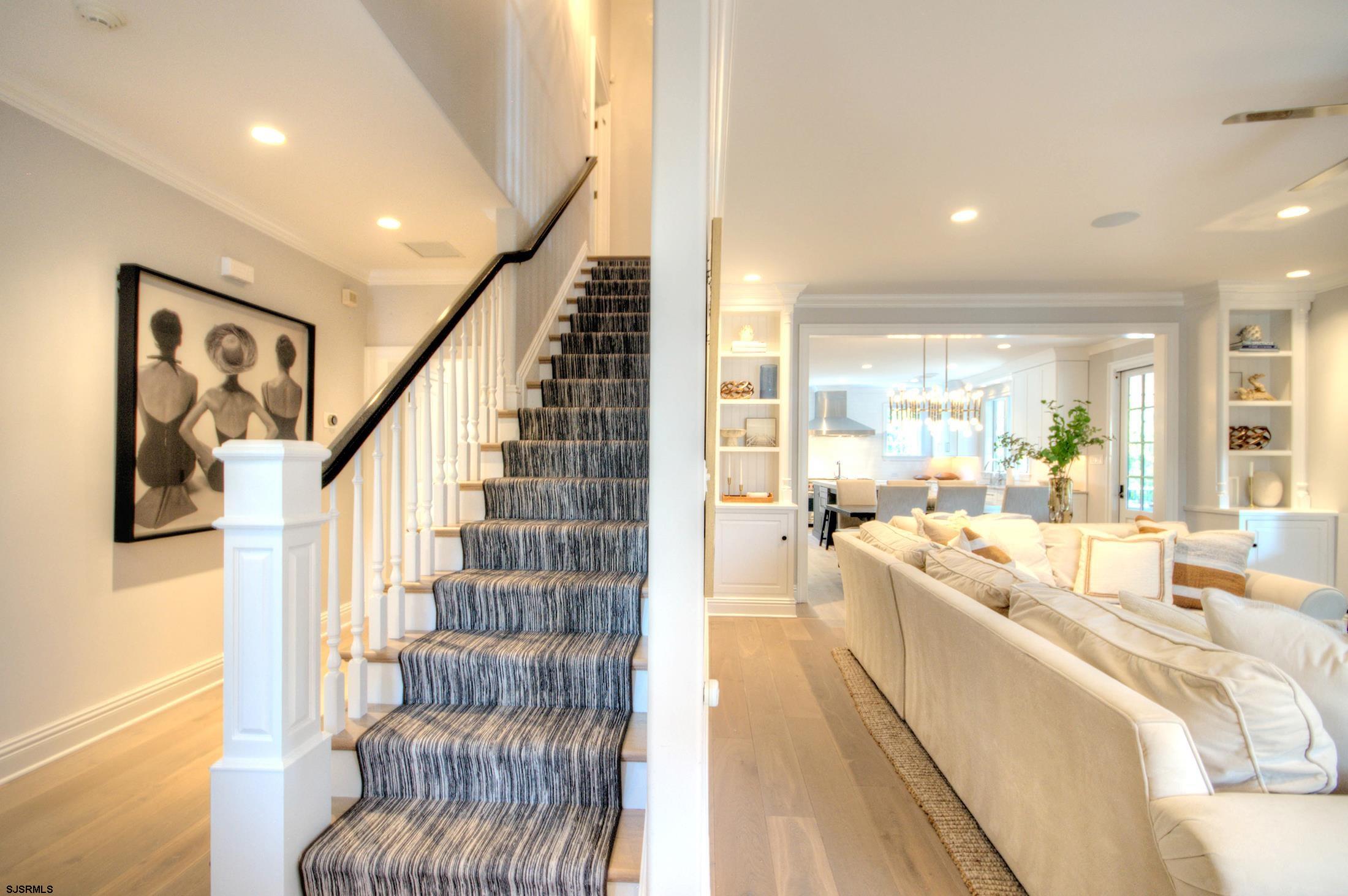 Margate, New Jersey 08402, United States, 6 Bedrooms Bedrooms, ,5 BathroomsBathrooms,Residential,Active,193555