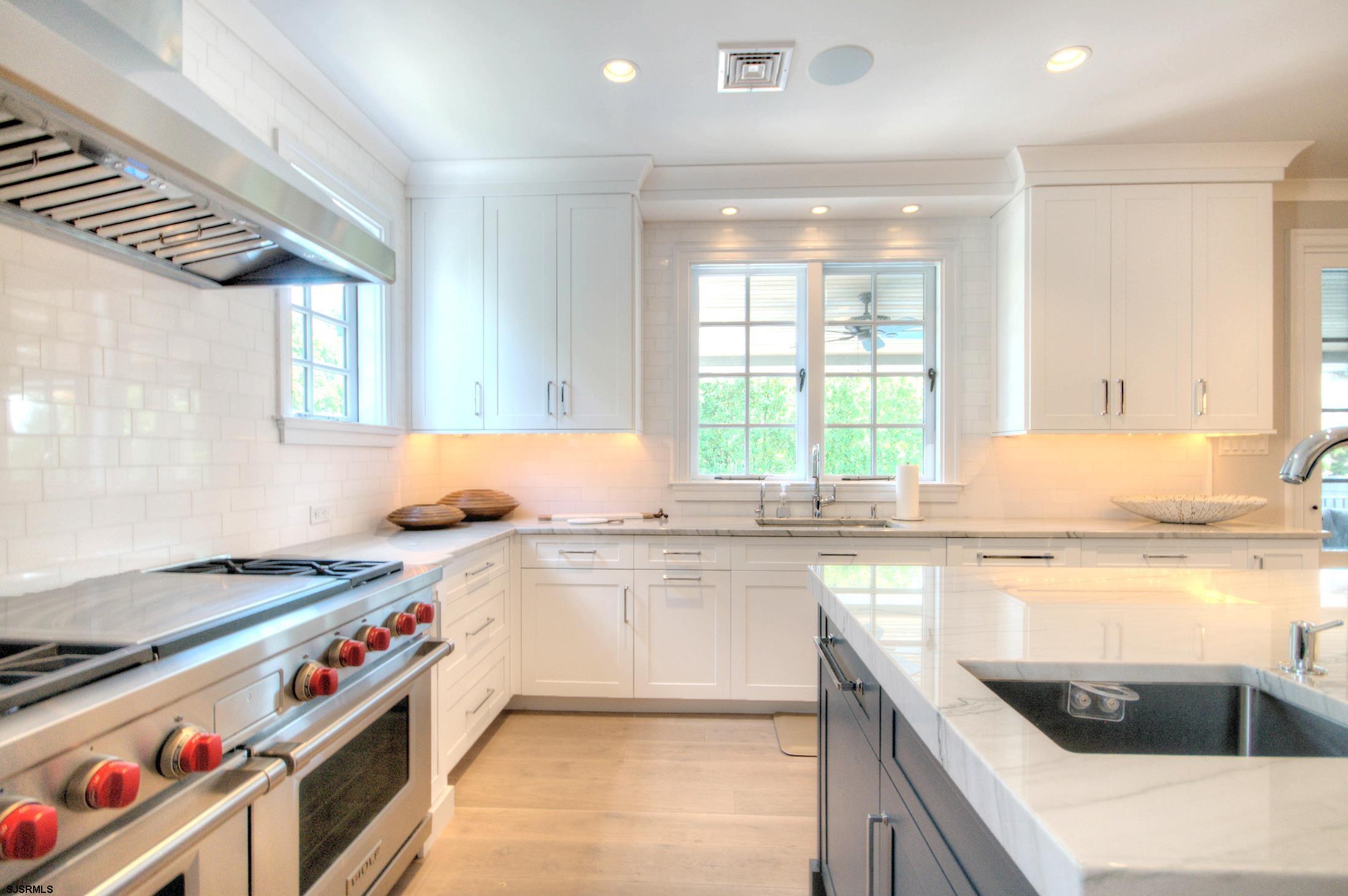 Margate, New Jersey 08402, United States, 6 Bedrooms Bedrooms, ,5 BathroomsBathrooms,Residential,Active,193555