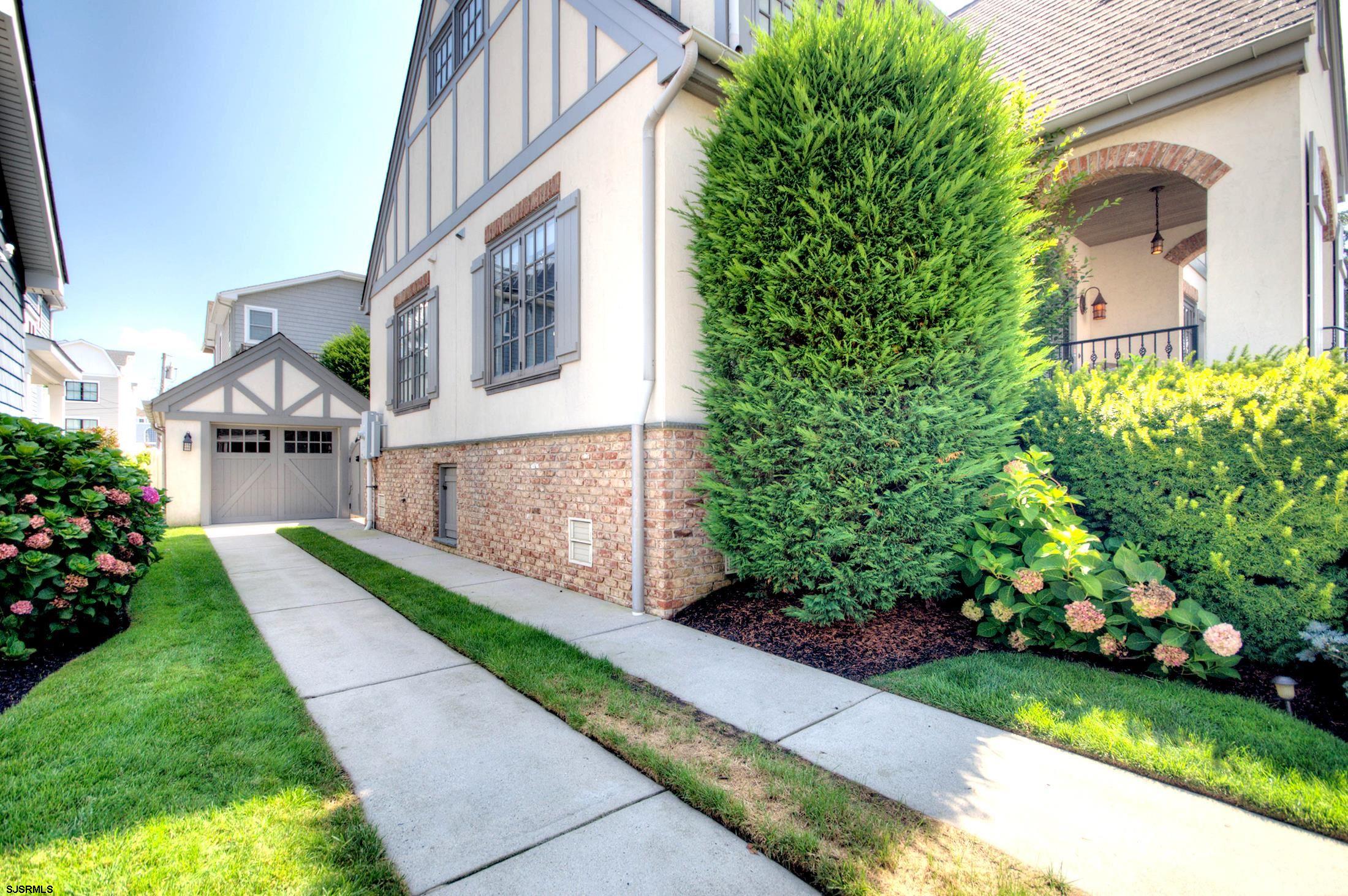 Margate, New Jersey 08402, United States, 6 Bedrooms Bedrooms, ,5 BathroomsBathrooms,Residential,Active,193555