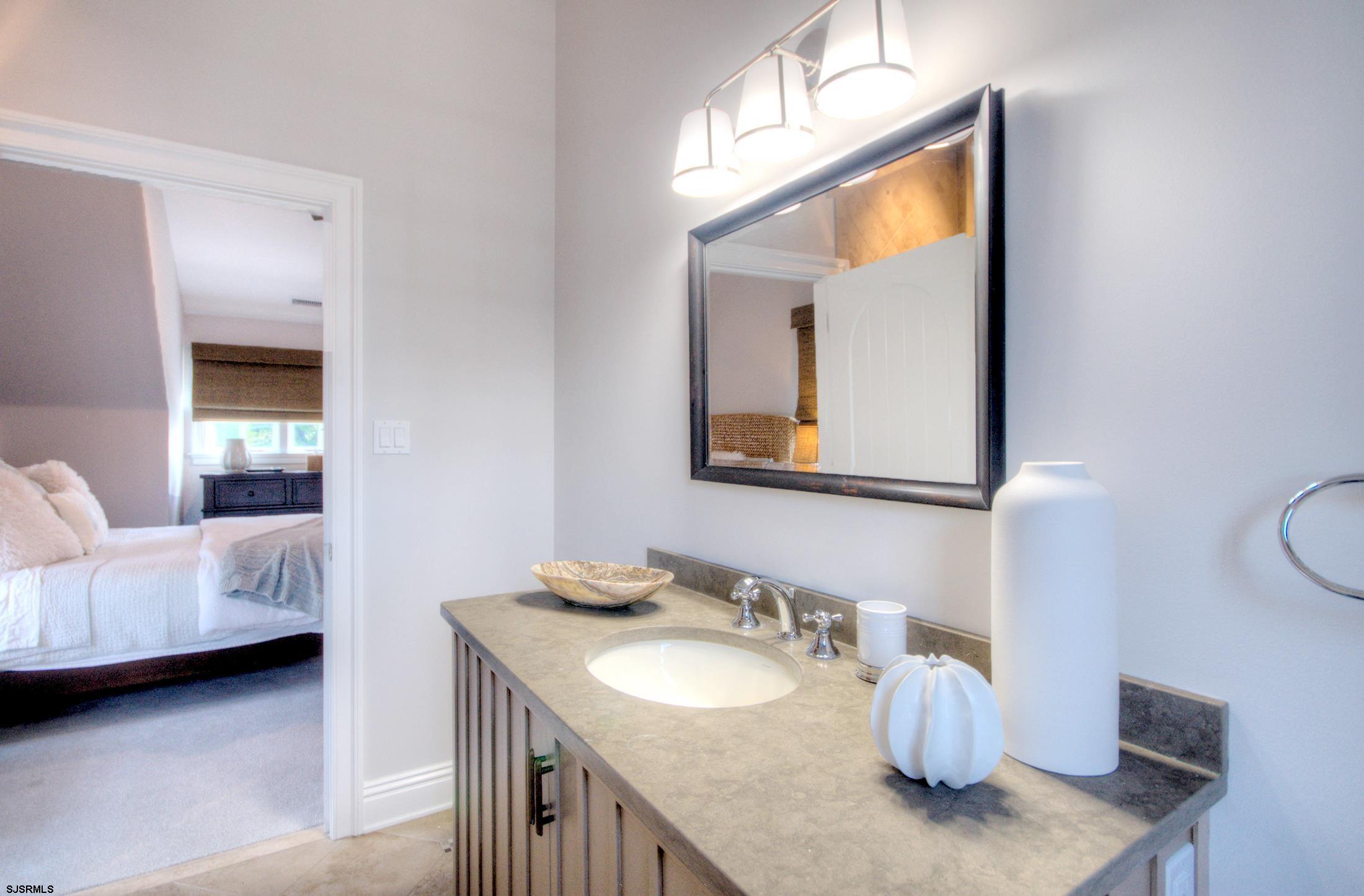 Margate, New Jersey 08402, United States, 6 Bedrooms Bedrooms, ,5 BathroomsBathrooms,Residential,Active,193555