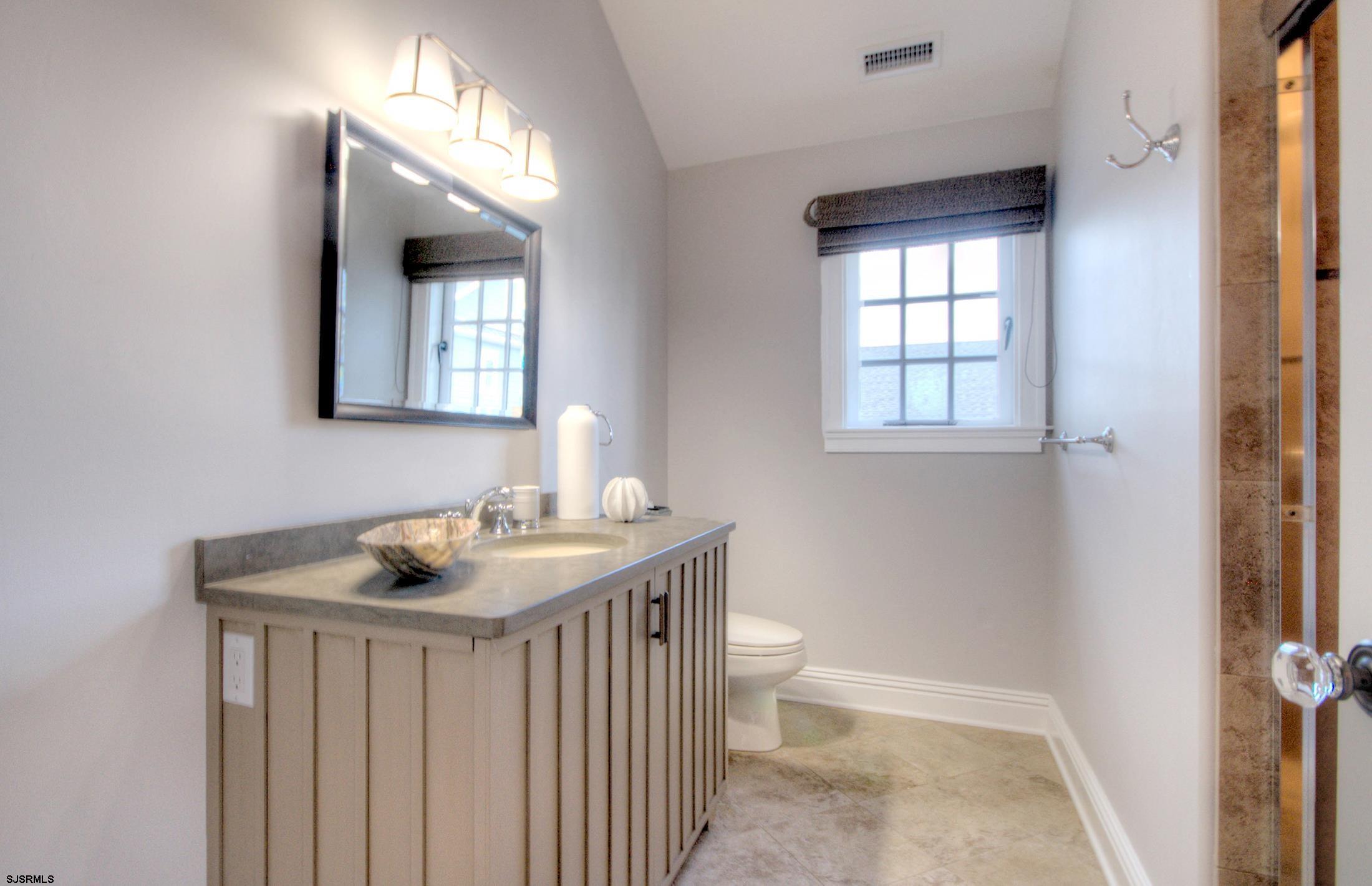 Margate, New Jersey 08402, United States, 6 Bedrooms Bedrooms, ,5 BathroomsBathrooms,Residential,Active,193555