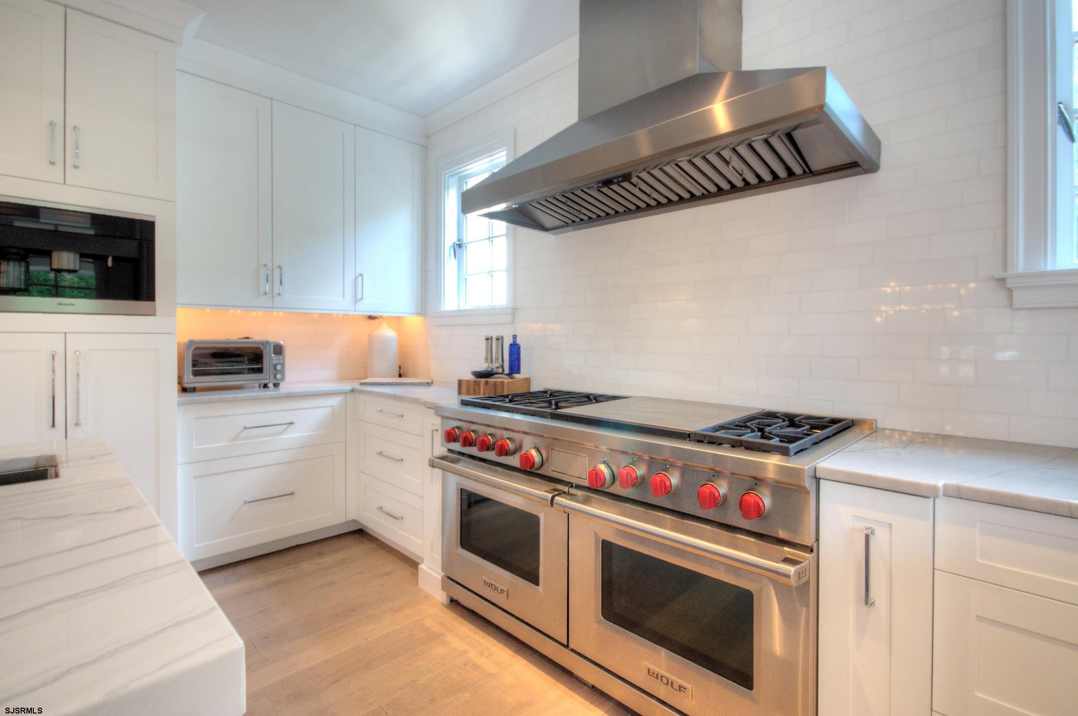 Margate, New Jersey 08402, United States, 6 Bedrooms Bedrooms, ,5 BathroomsBathrooms,Residential,Active,193555