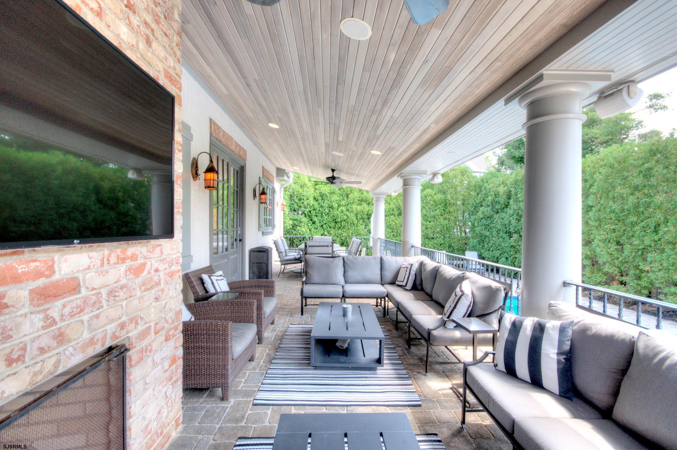 Margate, New Jersey 08402, United States, 6 Bedrooms Bedrooms, ,5 BathroomsBathrooms,Residential,Active,193555