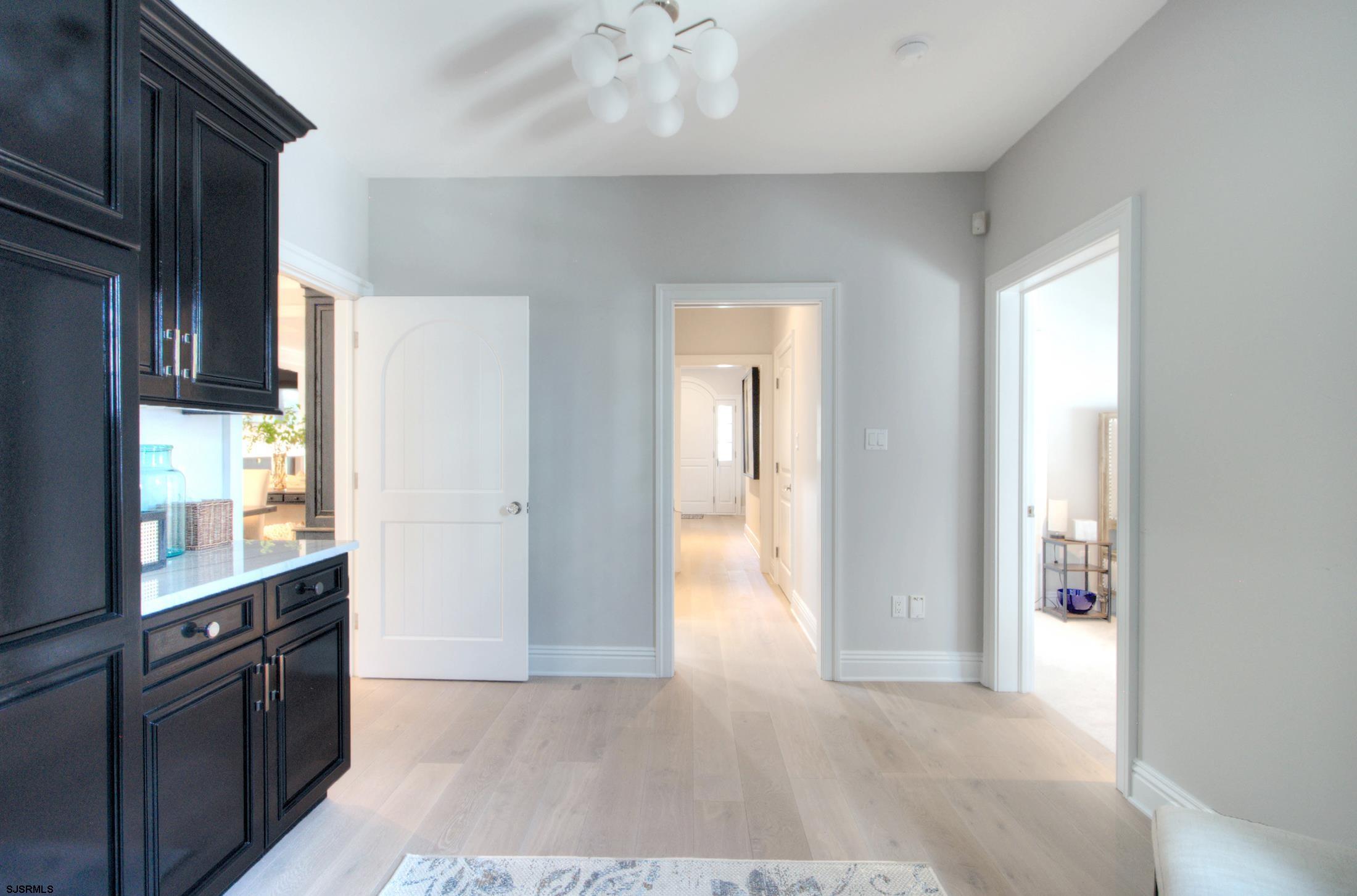 Margate, New Jersey 08402, United States, 6 Bedrooms Bedrooms, ,5 BathroomsBathrooms,Residential,Active,193555