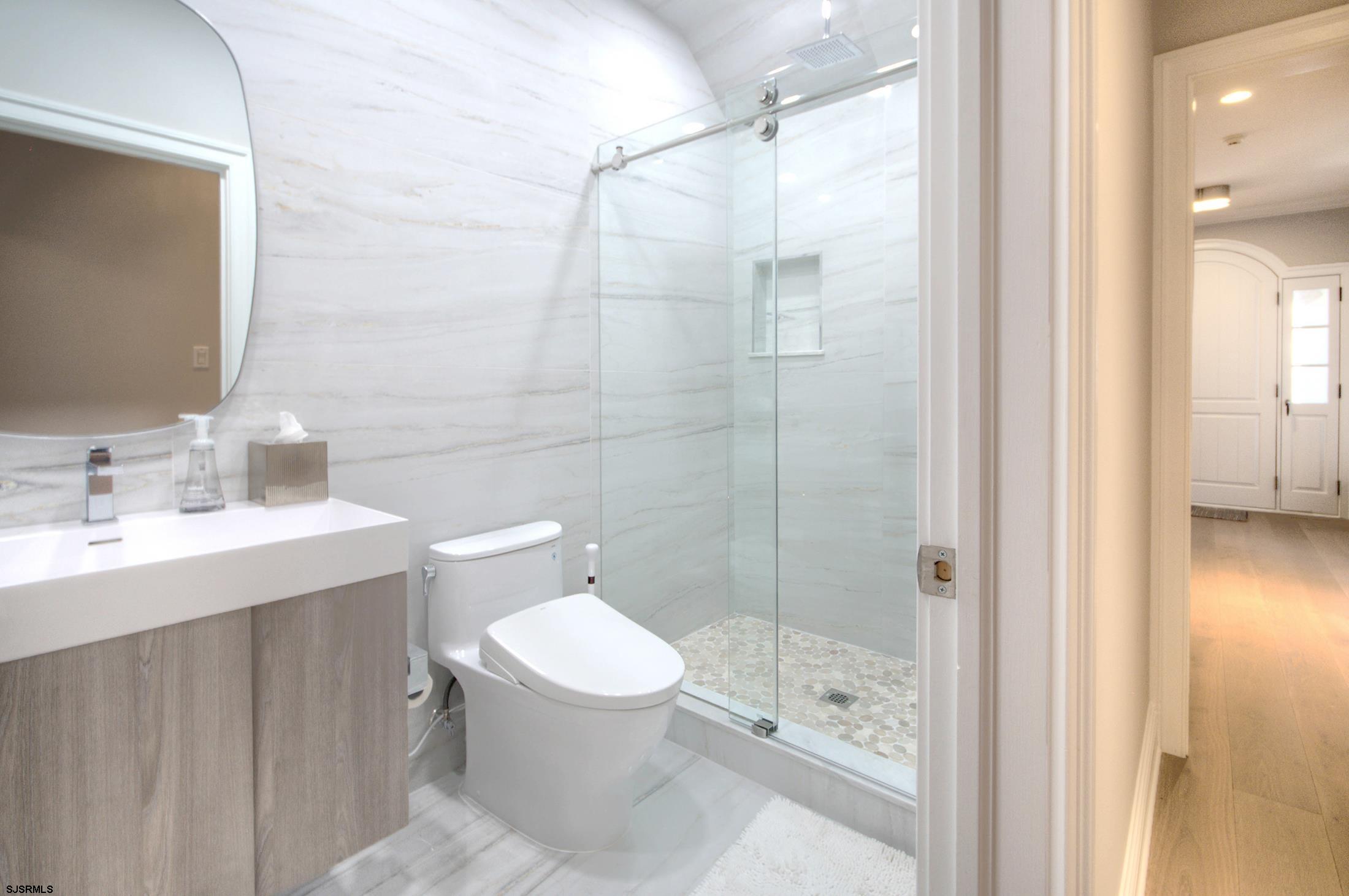 Margate, New Jersey 08402, United States, 6 Bedrooms Bedrooms, ,5 BathroomsBathrooms,Residential,Active,193555