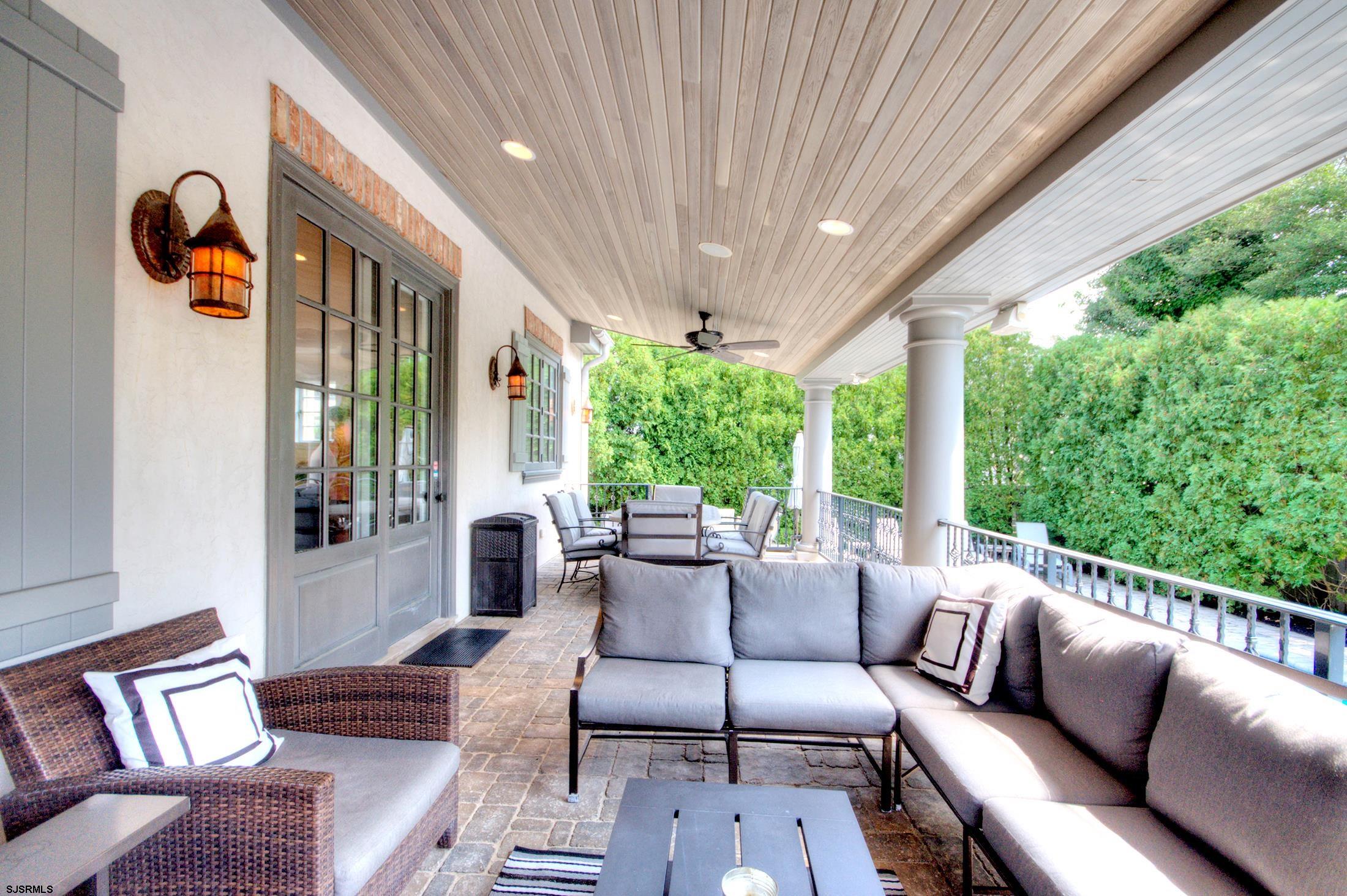 Margate, New Jersey 08402, United States, 6 Bedrooms Bedrooms, ,5 BathroomsBathrooms,Residential,Active,193555