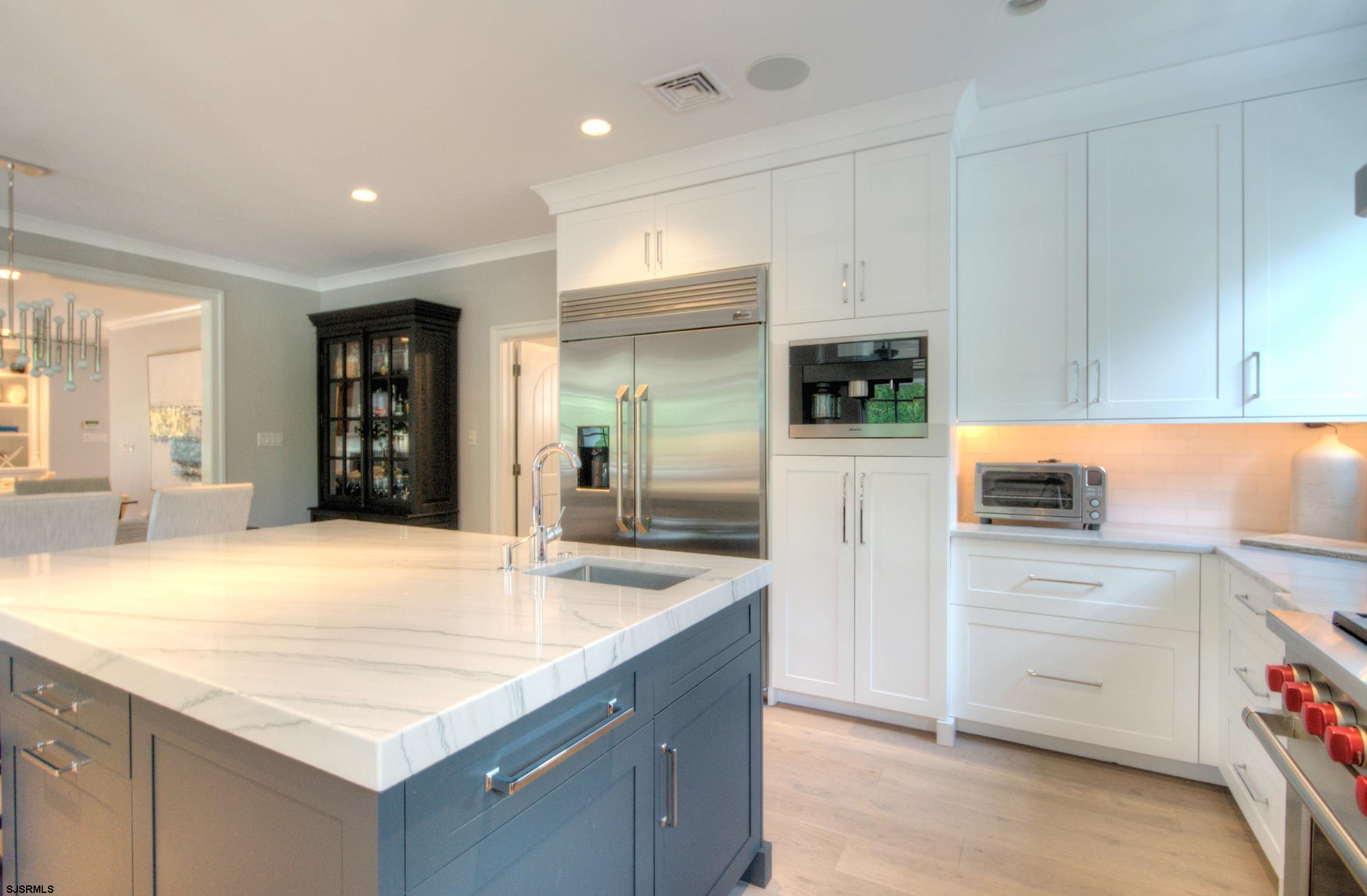 Margate, New Jersey 08402, United States, 6 Bedrooms Bedrooms, ,5 BathroomsBathrooms,Residential,Active,193555