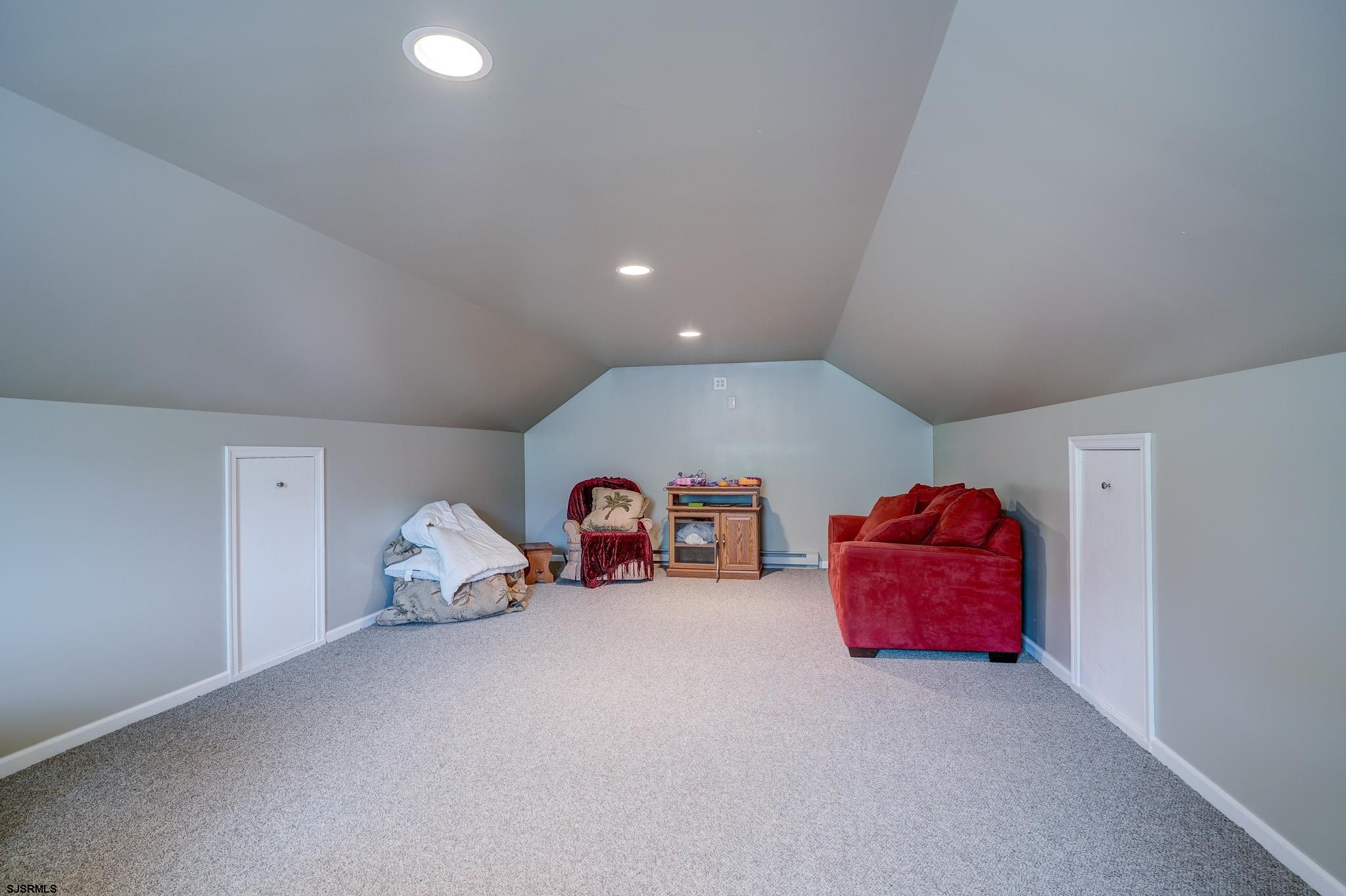 Petersburg, New Jersey 08270, United States, 4 Bedrooms Bedrooms, ,3 BathroomsBathrooms,Residential,Active,154027