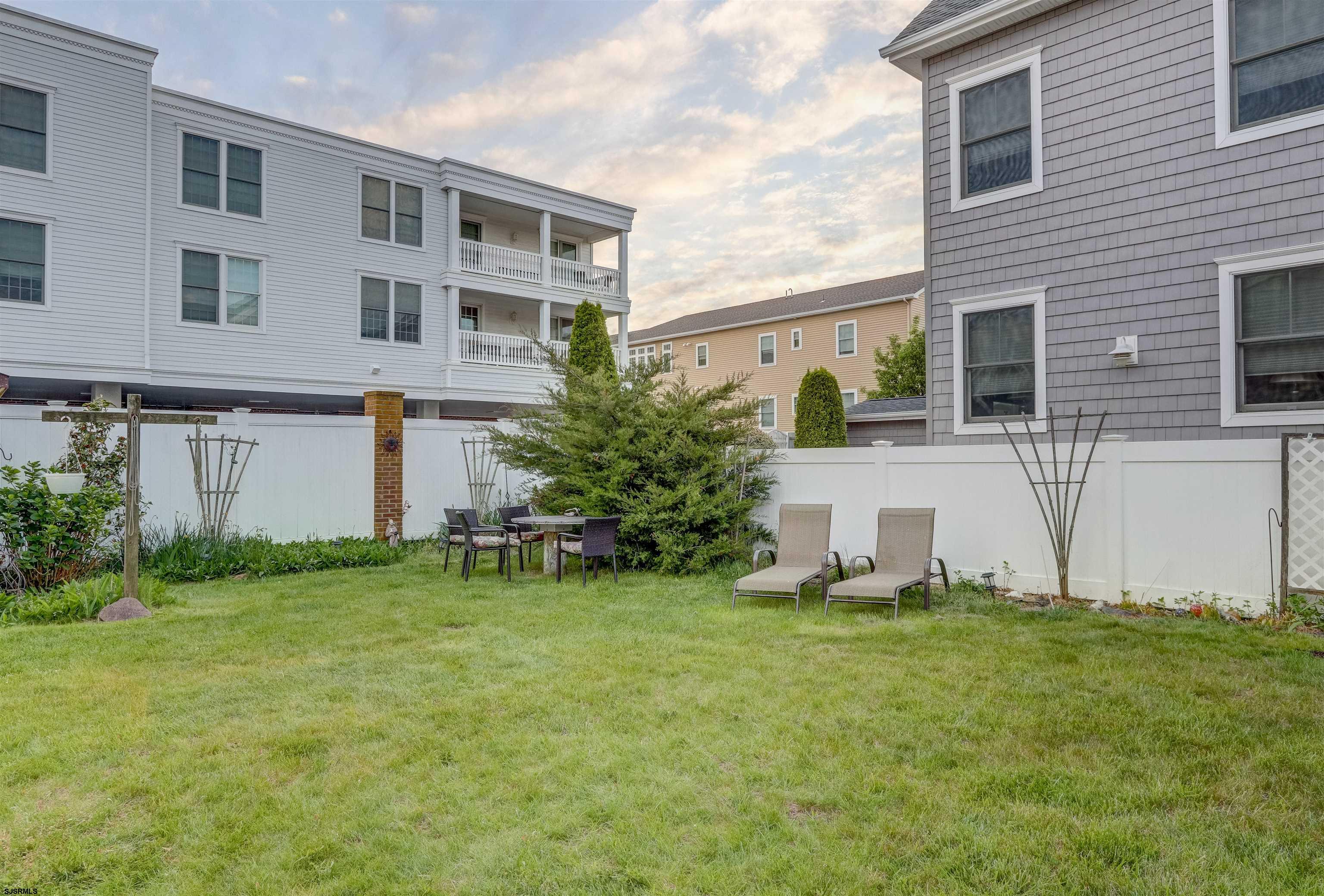 Margate, New Jersey 08402, United States, 2 Bedrooms Bedrooms, ,2 BathroomsBathrooms,Residential,Active,127755