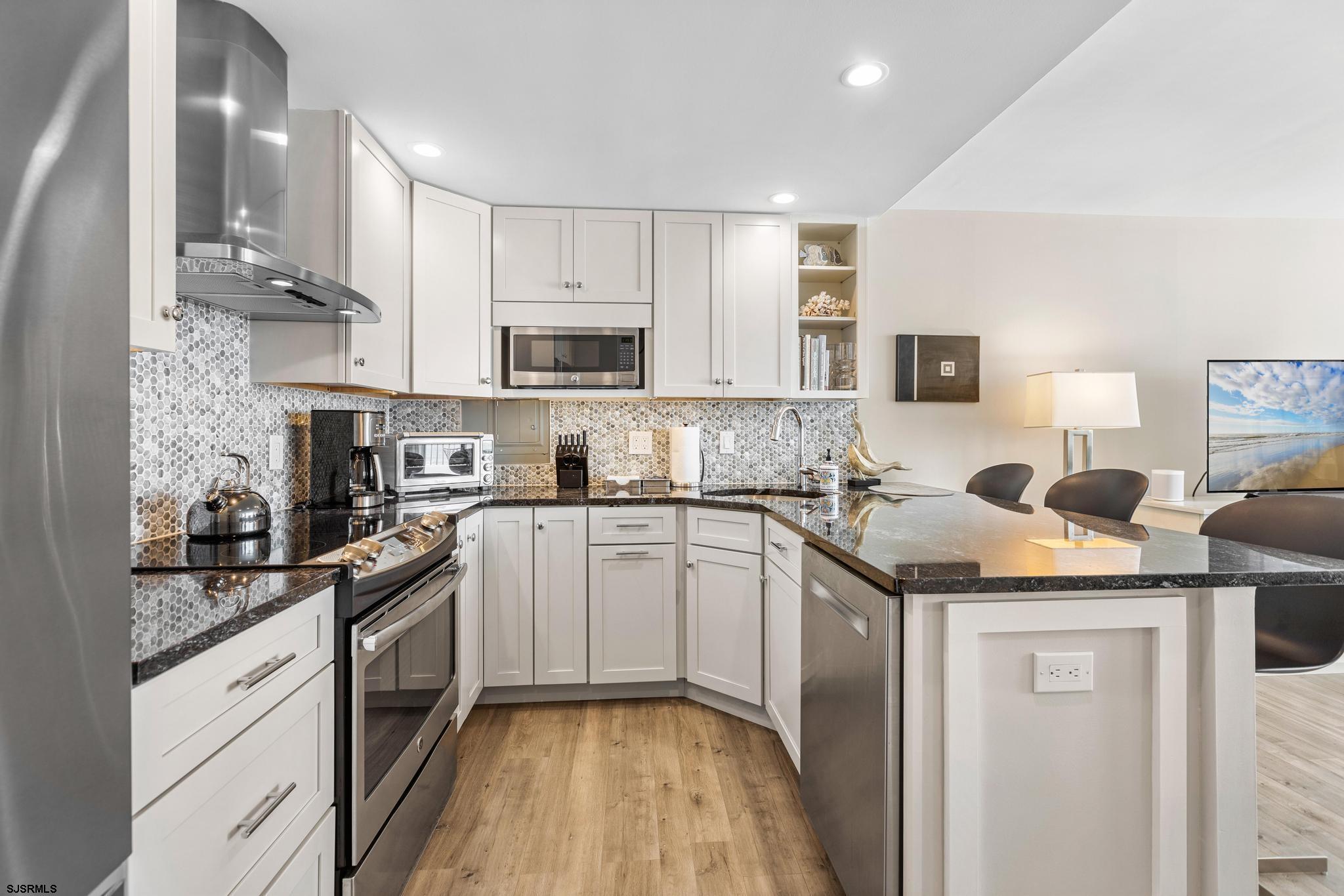 Longport, New Jersey 08403, United States, 2 Bedrooms Bedrooms, ,2 BathroomsBathrooms,Residential,Active,176472