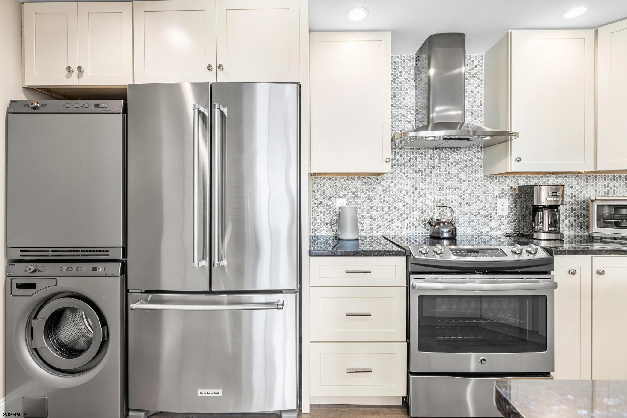 Longport, New Jersey 08403, United States, 2 Bedrooms Bedrooms, ,2 BathroomsBathrooms,Residential,Active,176472