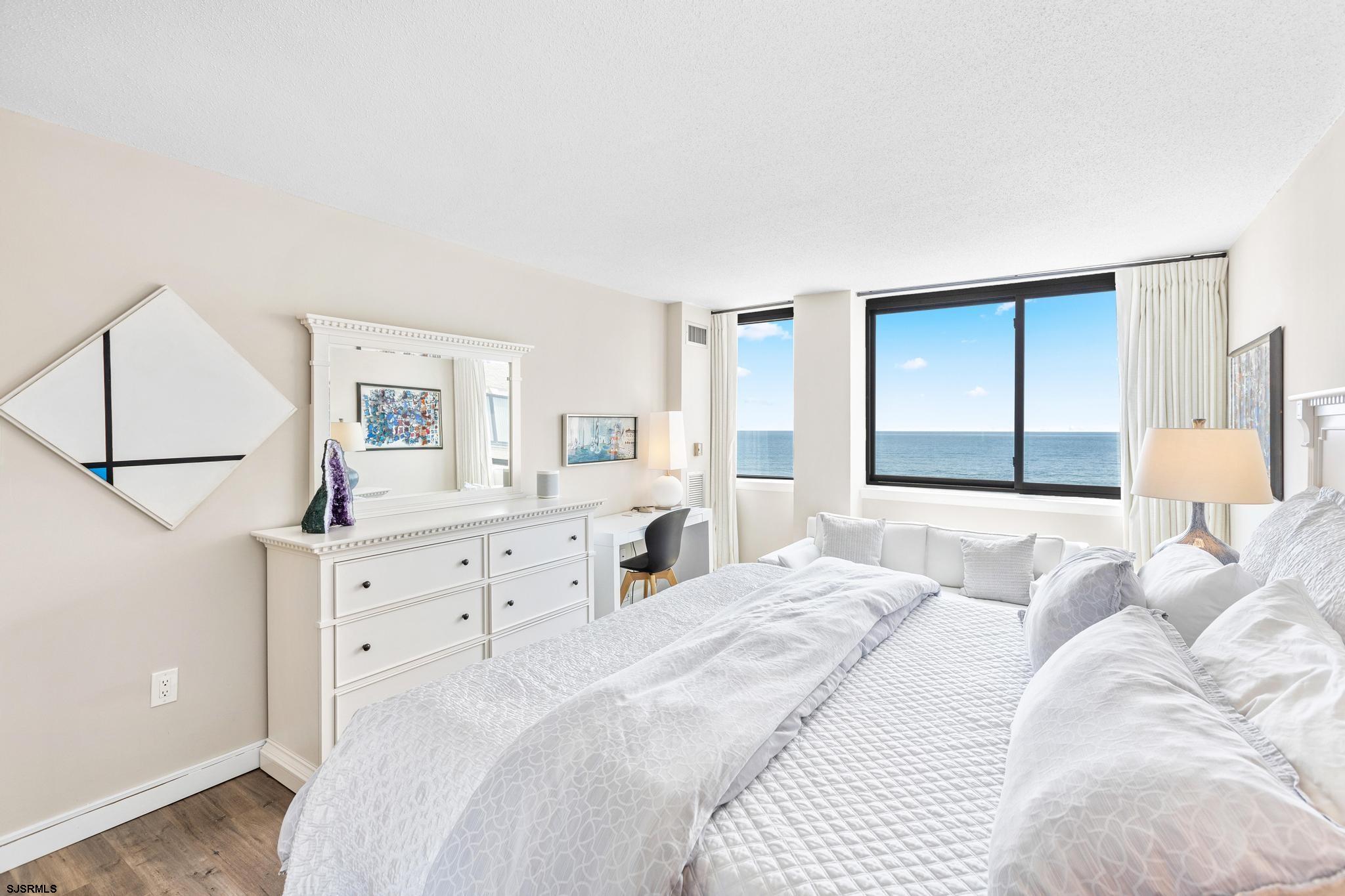 Longport, New Jersey 08403, United States, 2 Bedrooms Bedrooms, ,2 BathroomsBathrooms,Residential,Active,176472