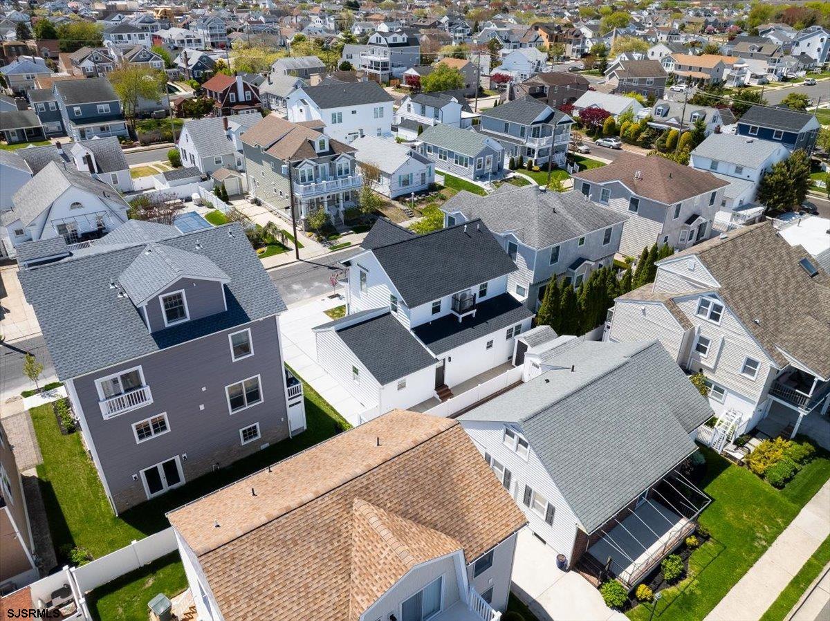 Margate, New Jersey 08402, United States, 4 Bedrooms Bedrooms, ,3 BathroomsBathrooms,Residential,Active,118744