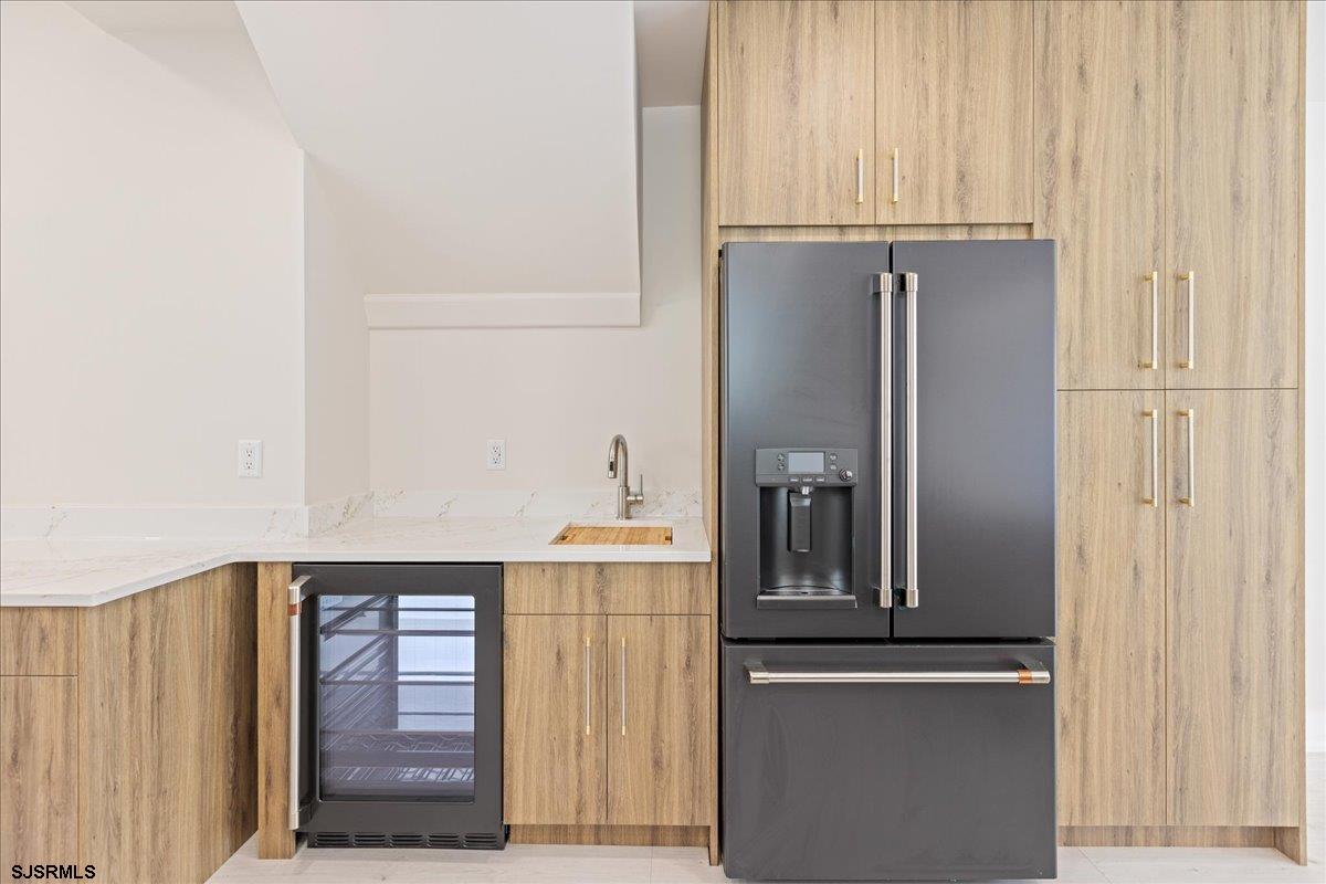 Margate, New Jersey 08402, United States, 4 Bedrooms Bedrooms, ,3 BathroomsBathrooms,Residential,Active,118744